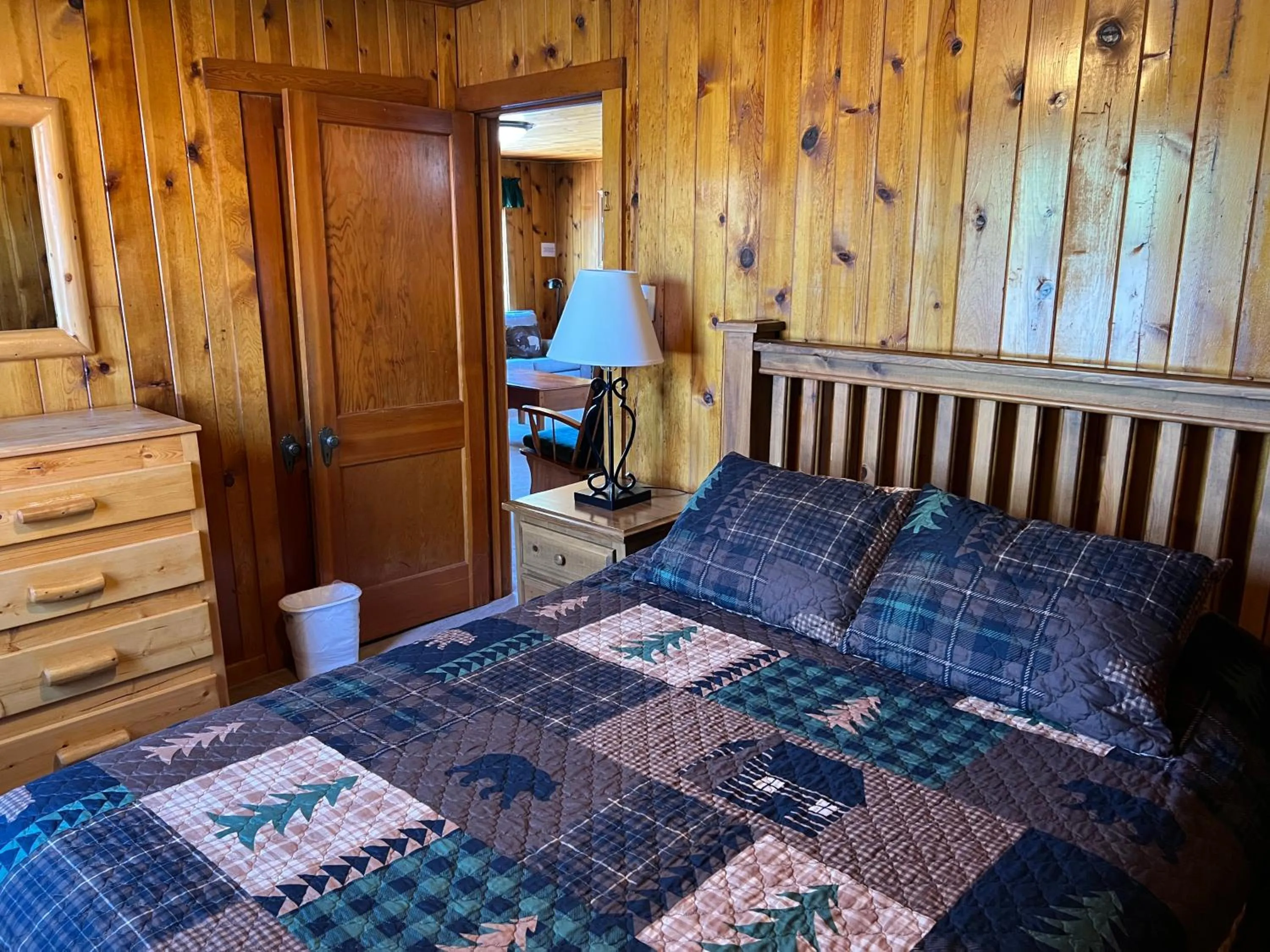 Bedroom, Bed in Faithful Street Inn