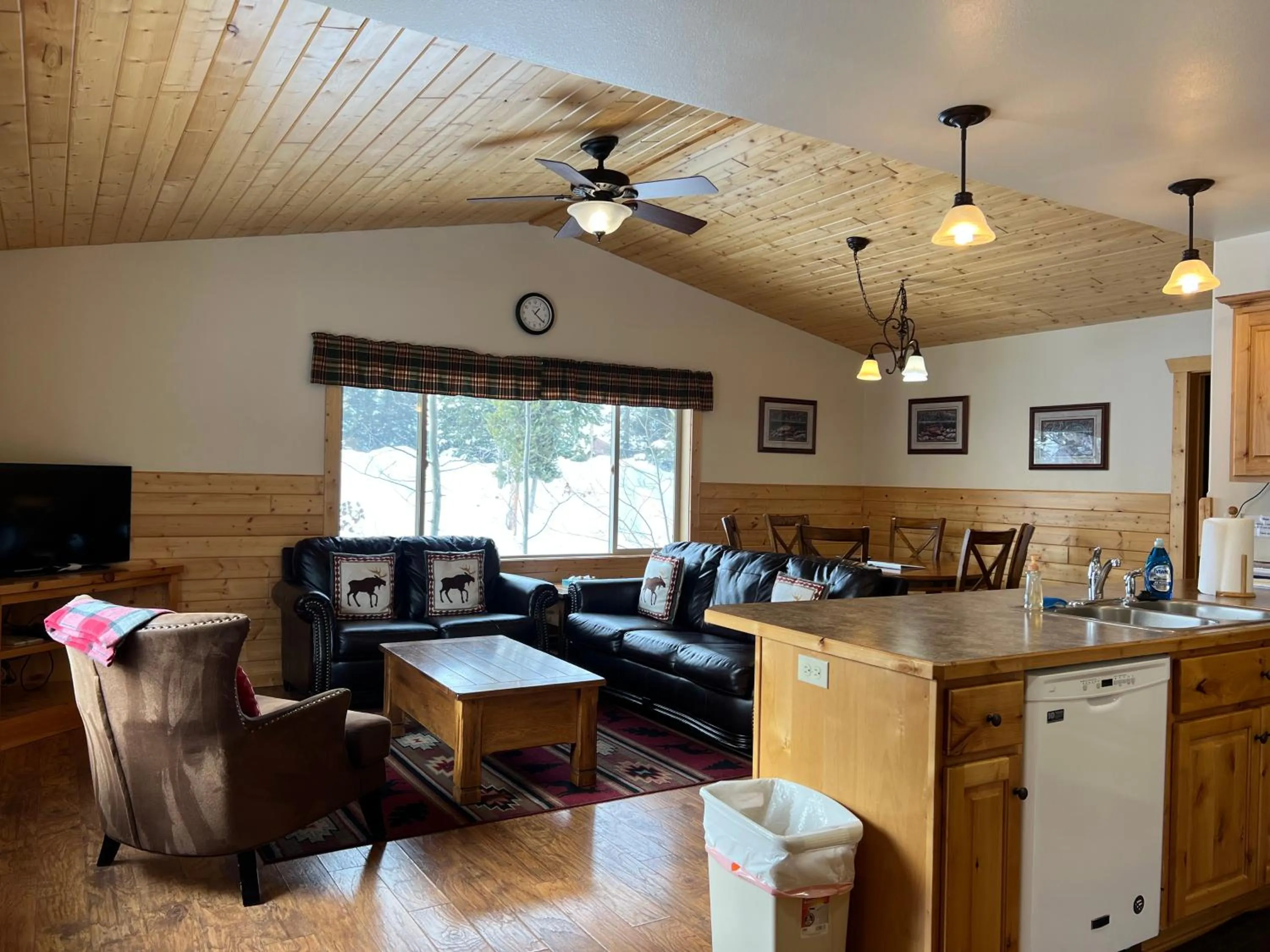 TV and multimedia in Faithful Street Inn