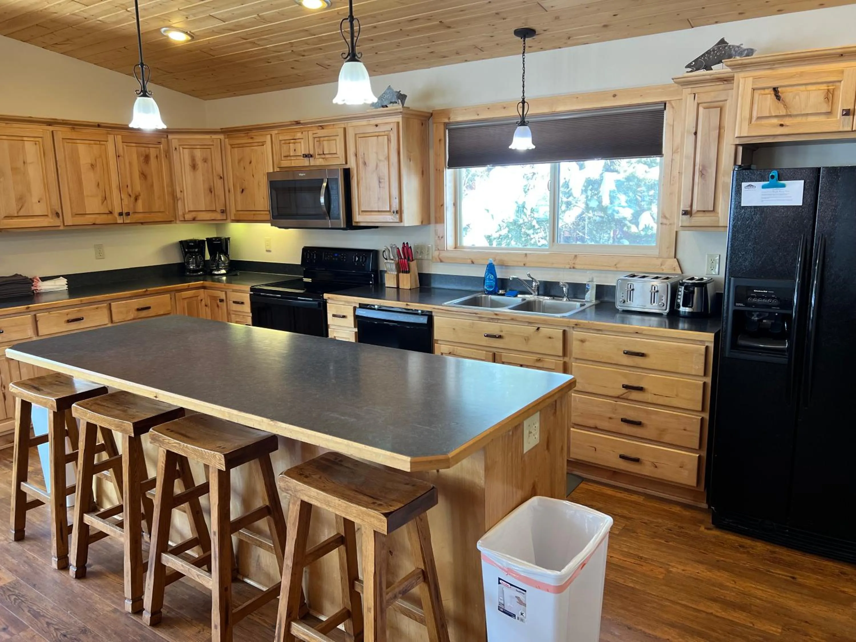 Kitchen or kitchenette in Faithful Street Inn