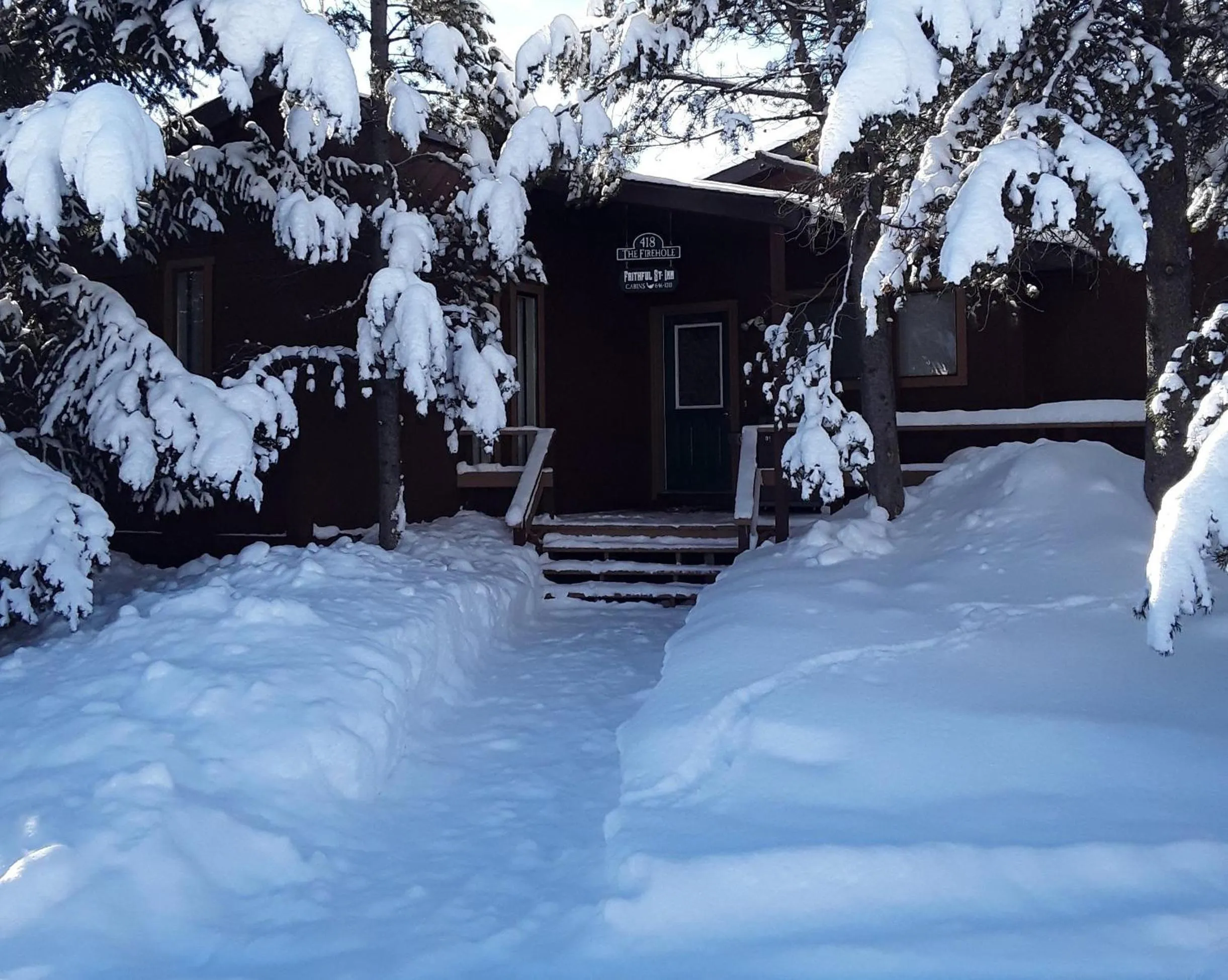Facade/entrance in Faithful Street Inn