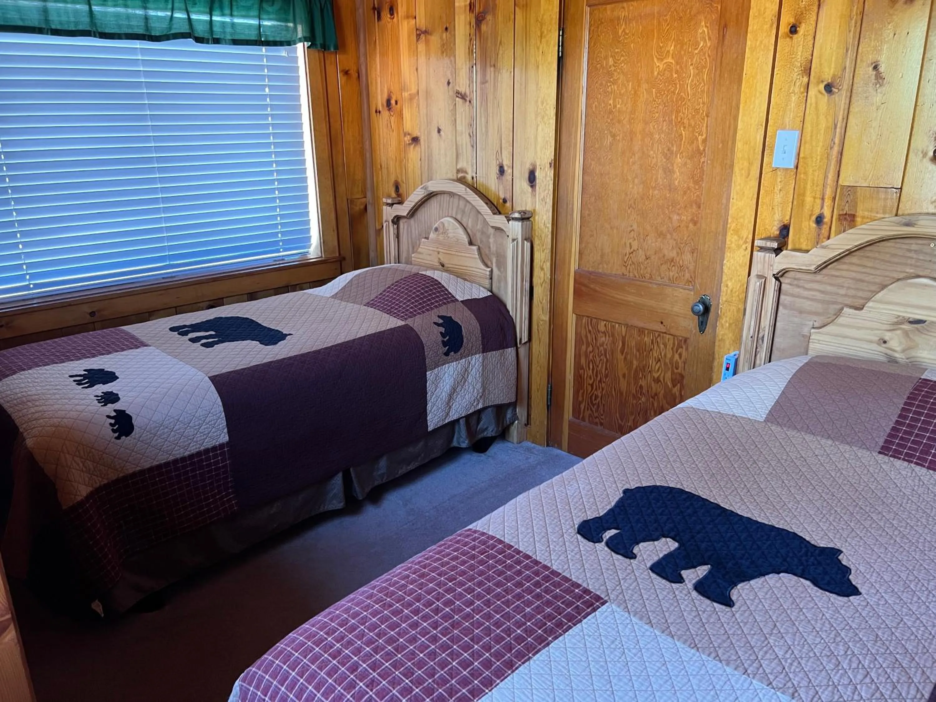 Bedroom, Bed in Faithful Street Inn