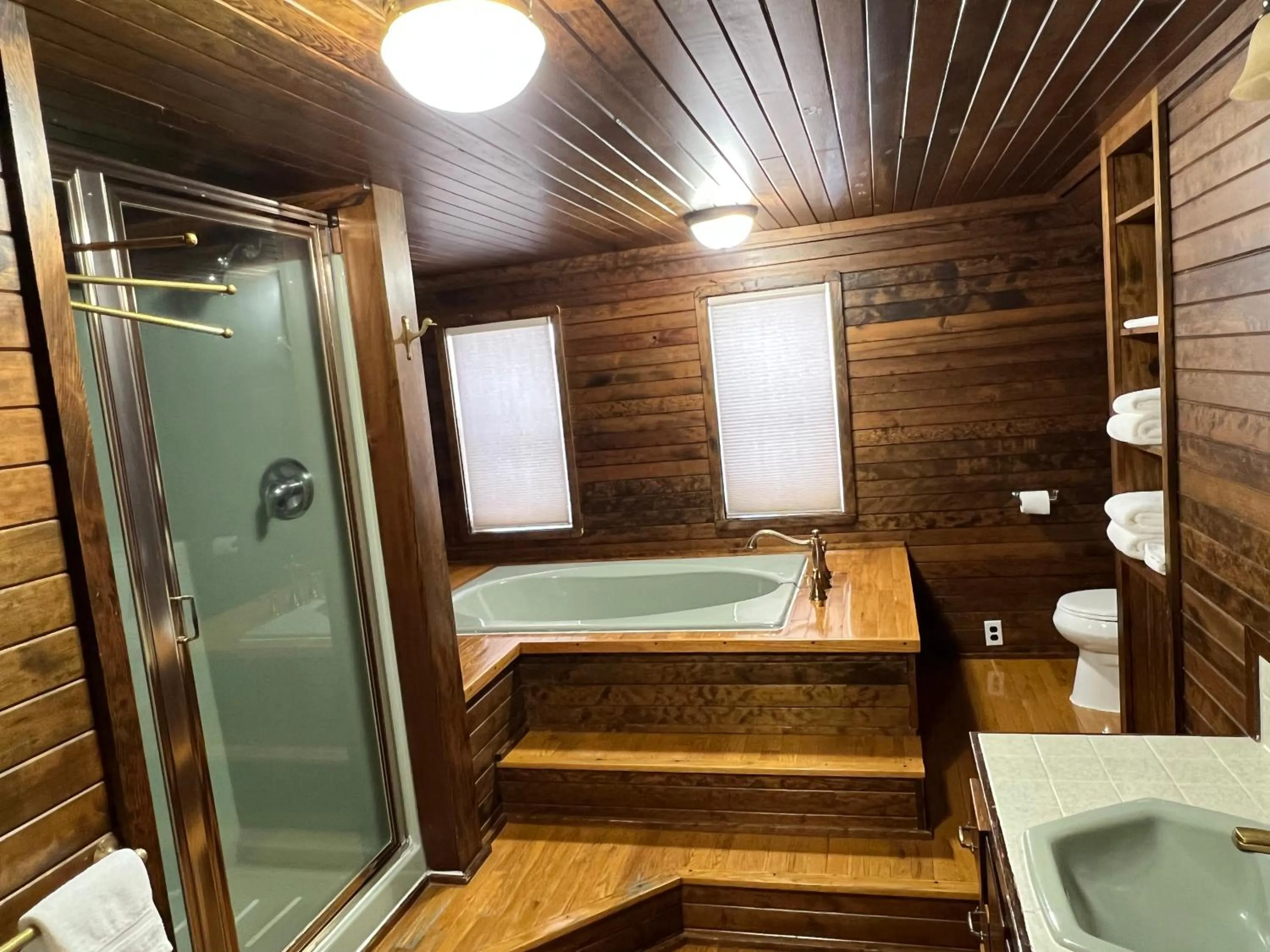 Shower in Faithful Street Inn