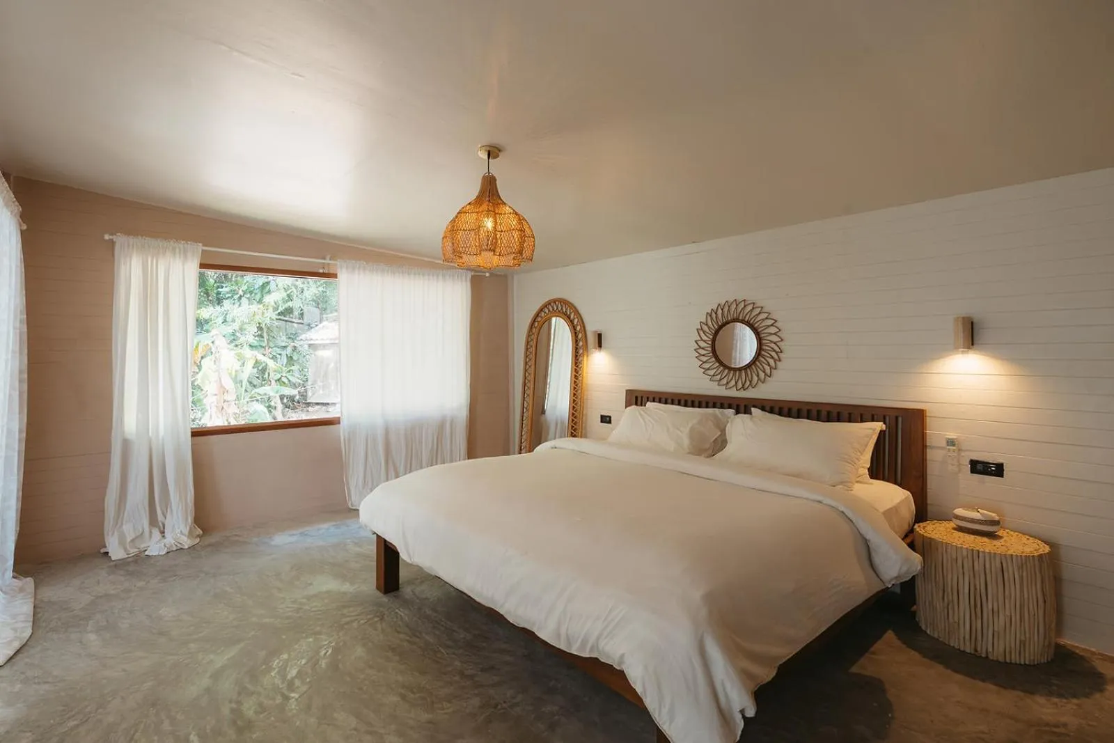 Bed in Indie Beach Bungalows