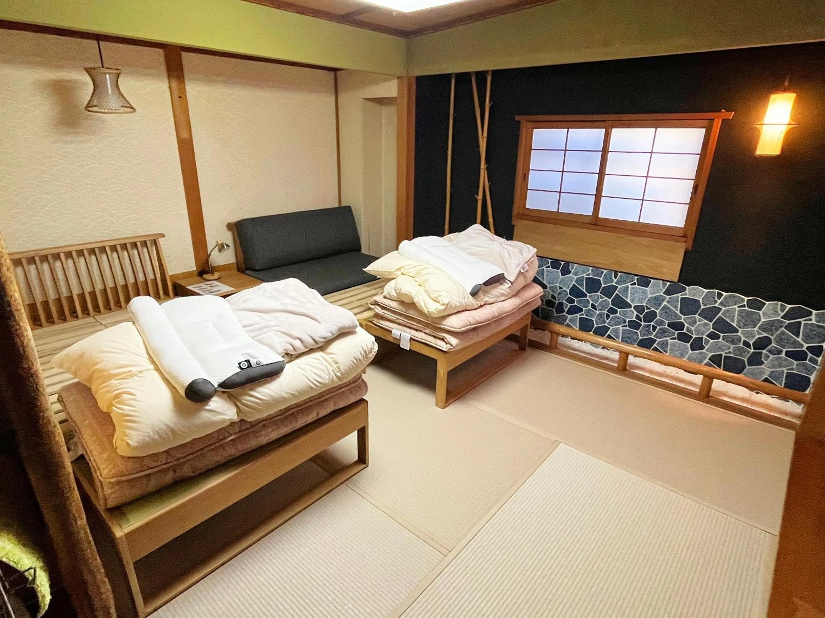 Photo of the whole room, Bed in Shiroyama Ryokan