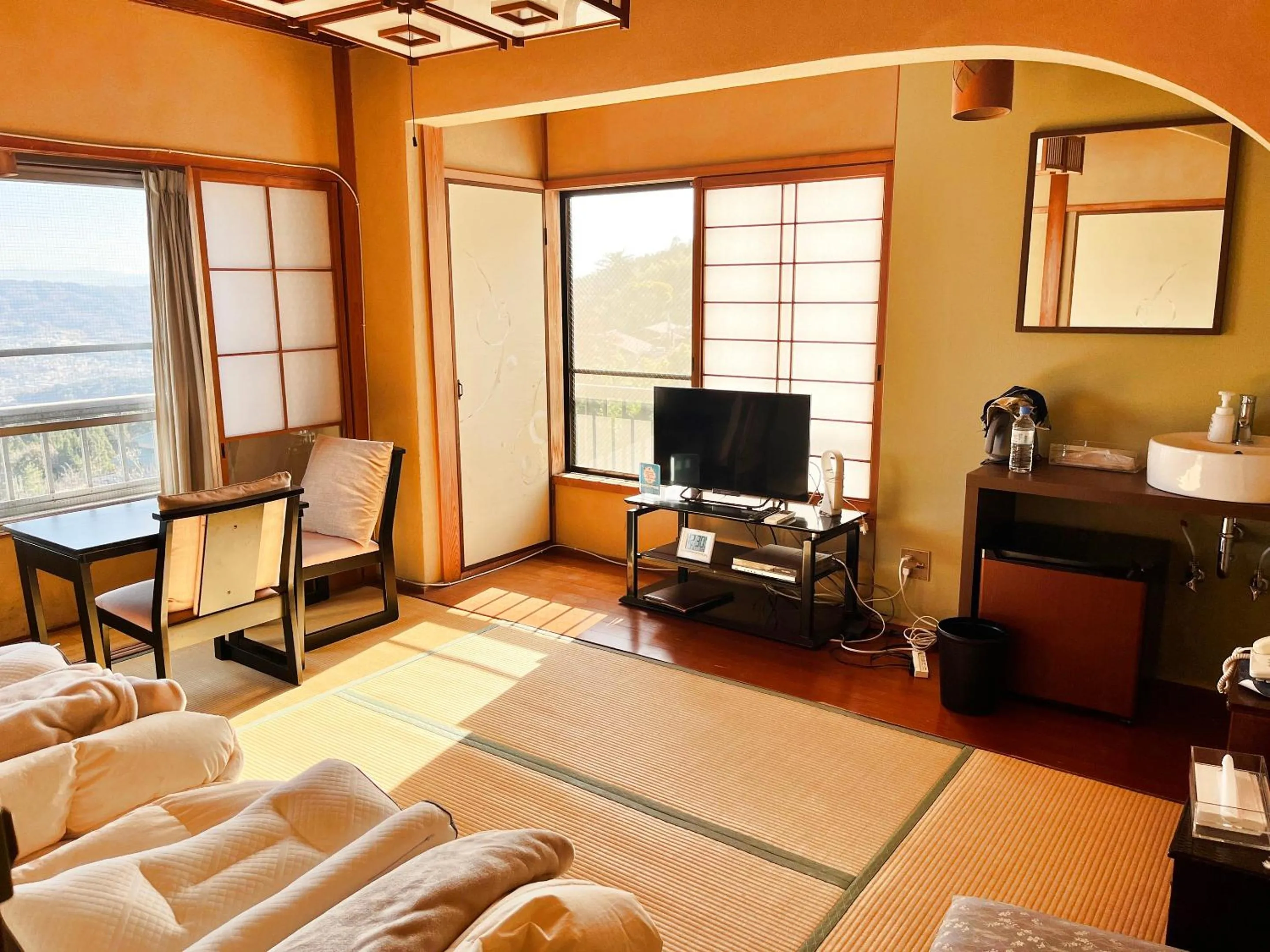 Photo of the whole room in Shiroyama Ryokan