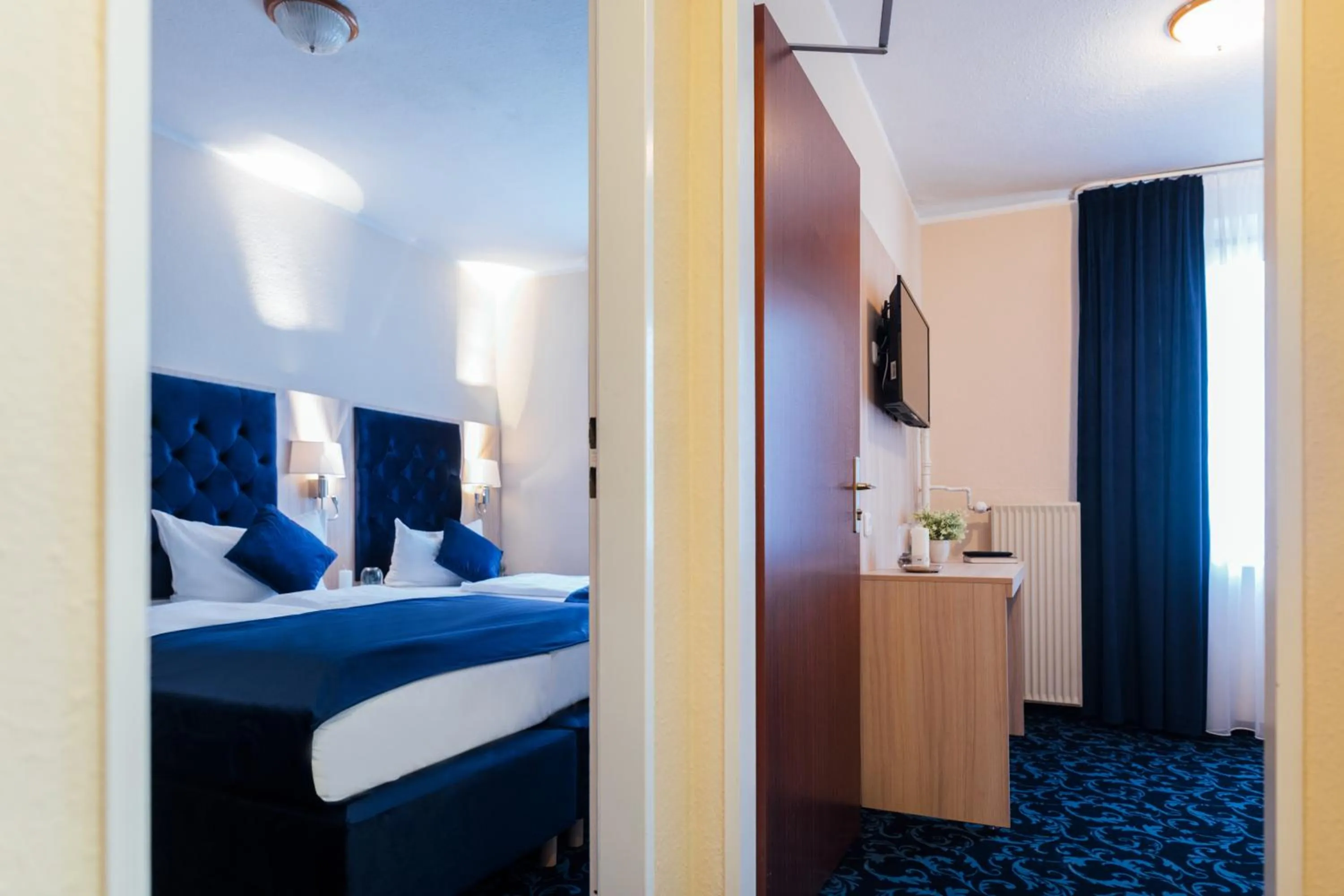 Photo of the whole room, Bed in Hotel CULT Hamburg