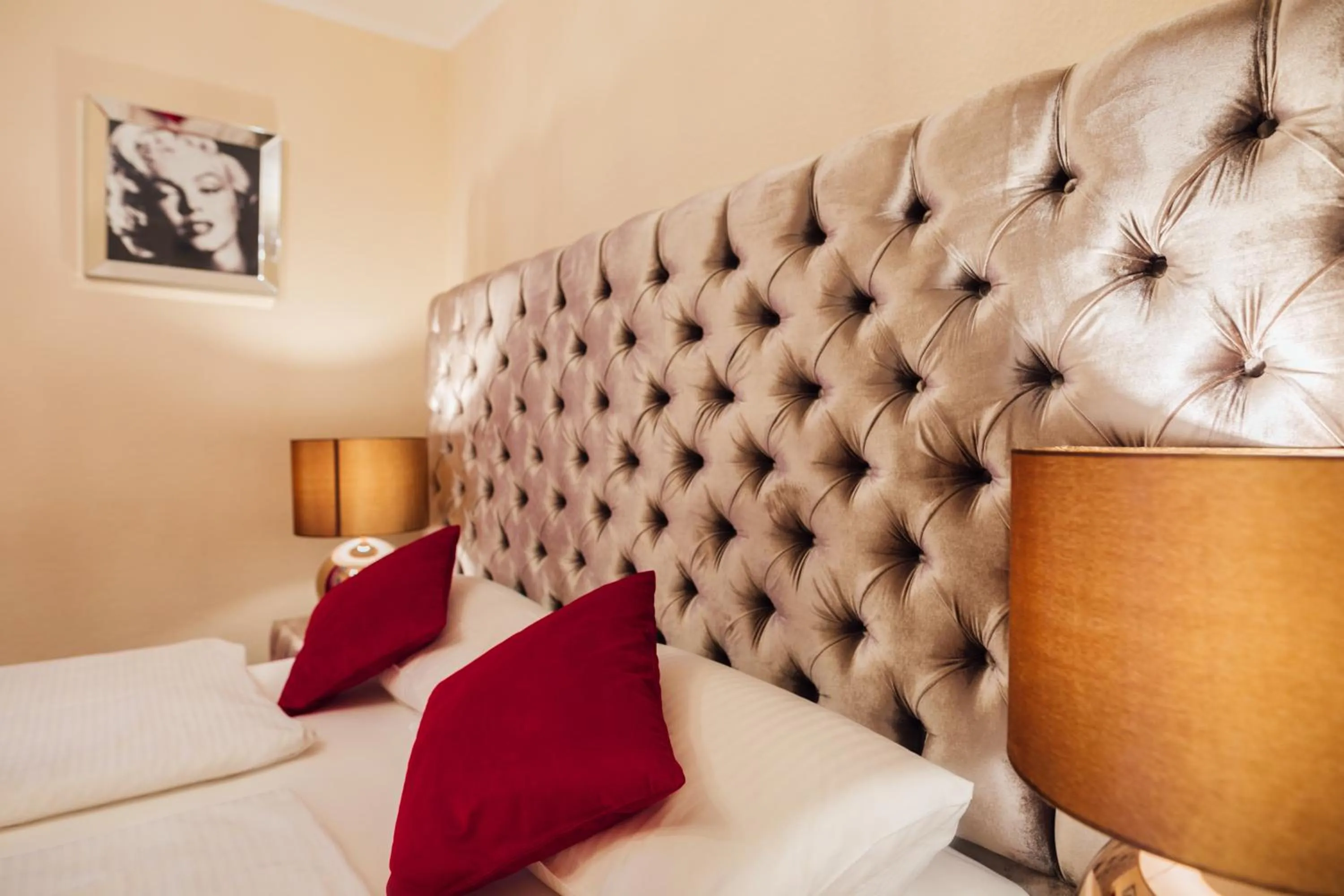 Bed in Hotel CULT Hamburg