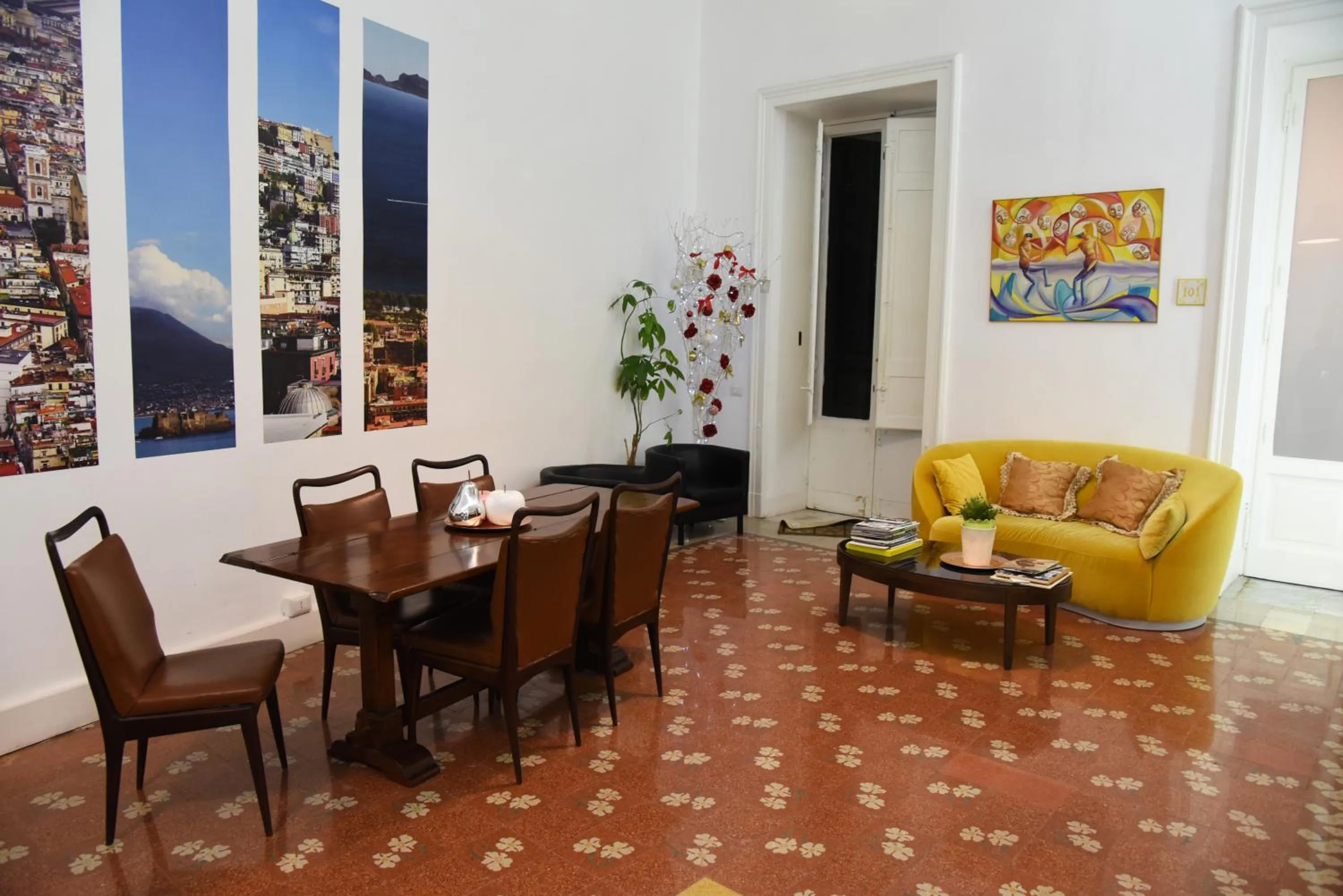 Breakfast in Maison Toledo 210