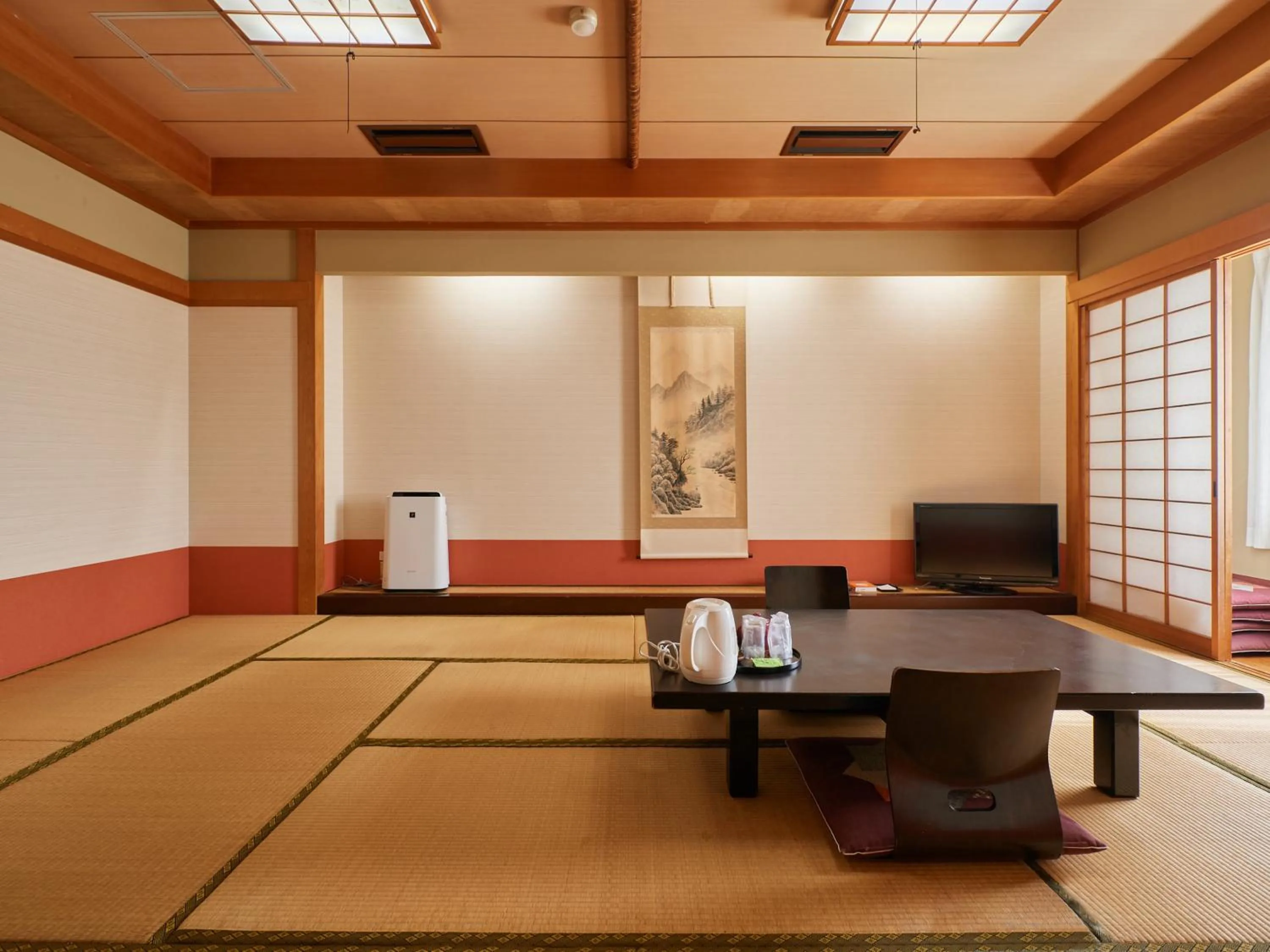 Photo of the whole room in Gamagori Hotel