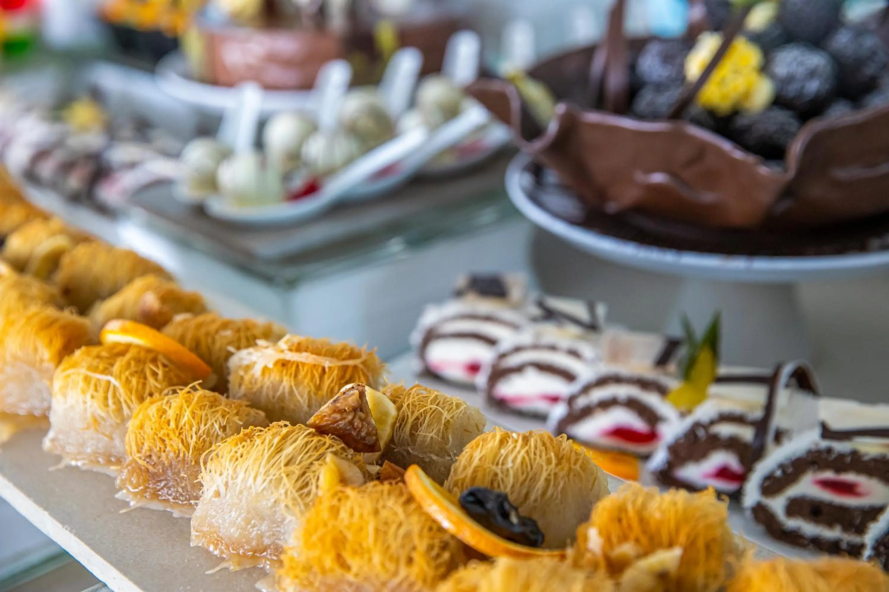 Restaurant/places to eat in Asterias Beach Resort