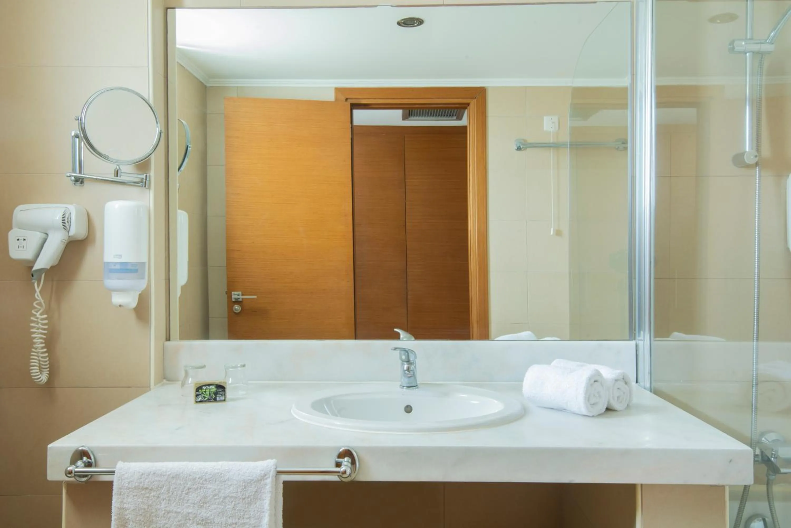 Bathroom in Asterias Beach Resort