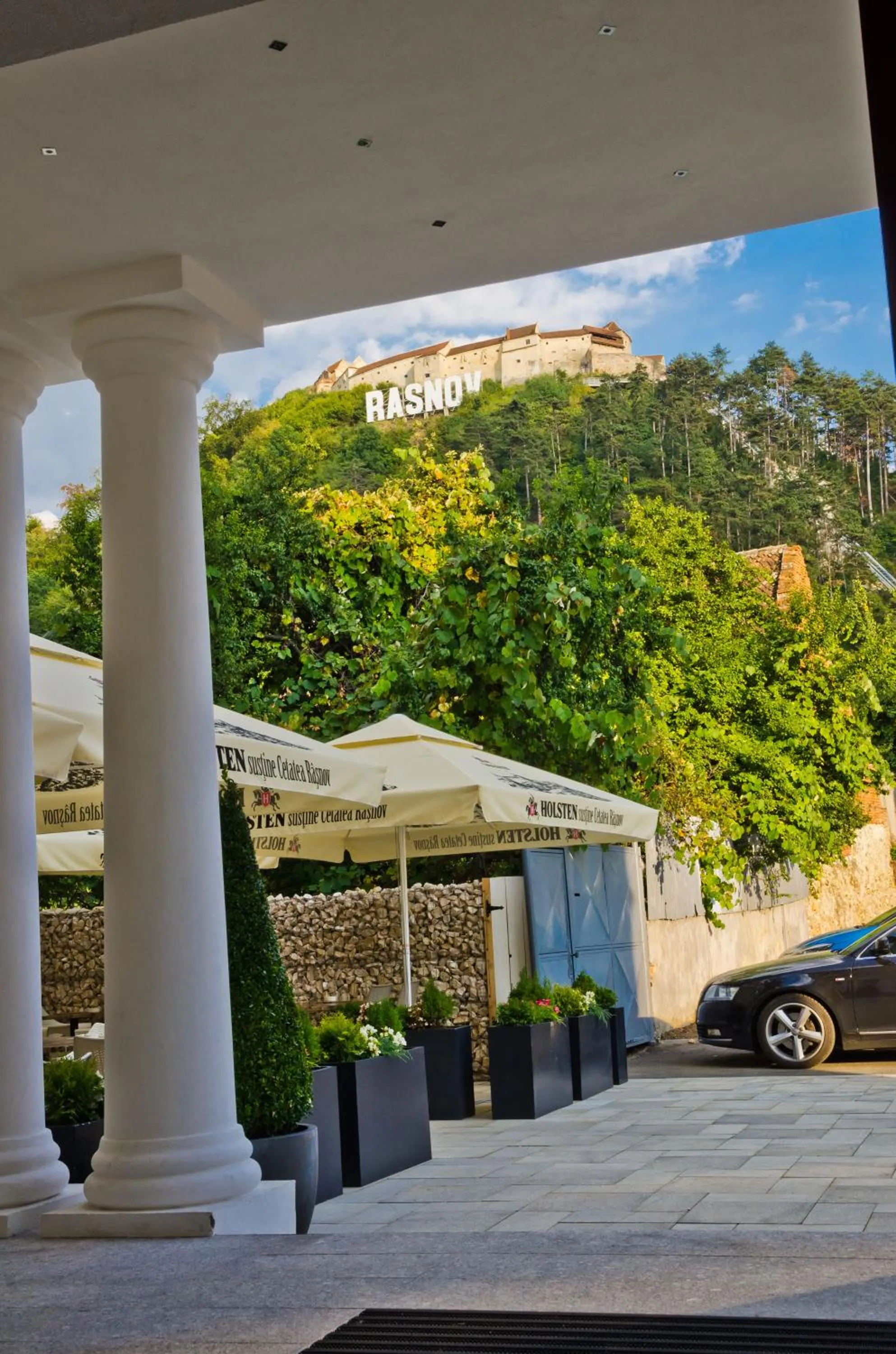 Nearby landmark in Radsor Hotel