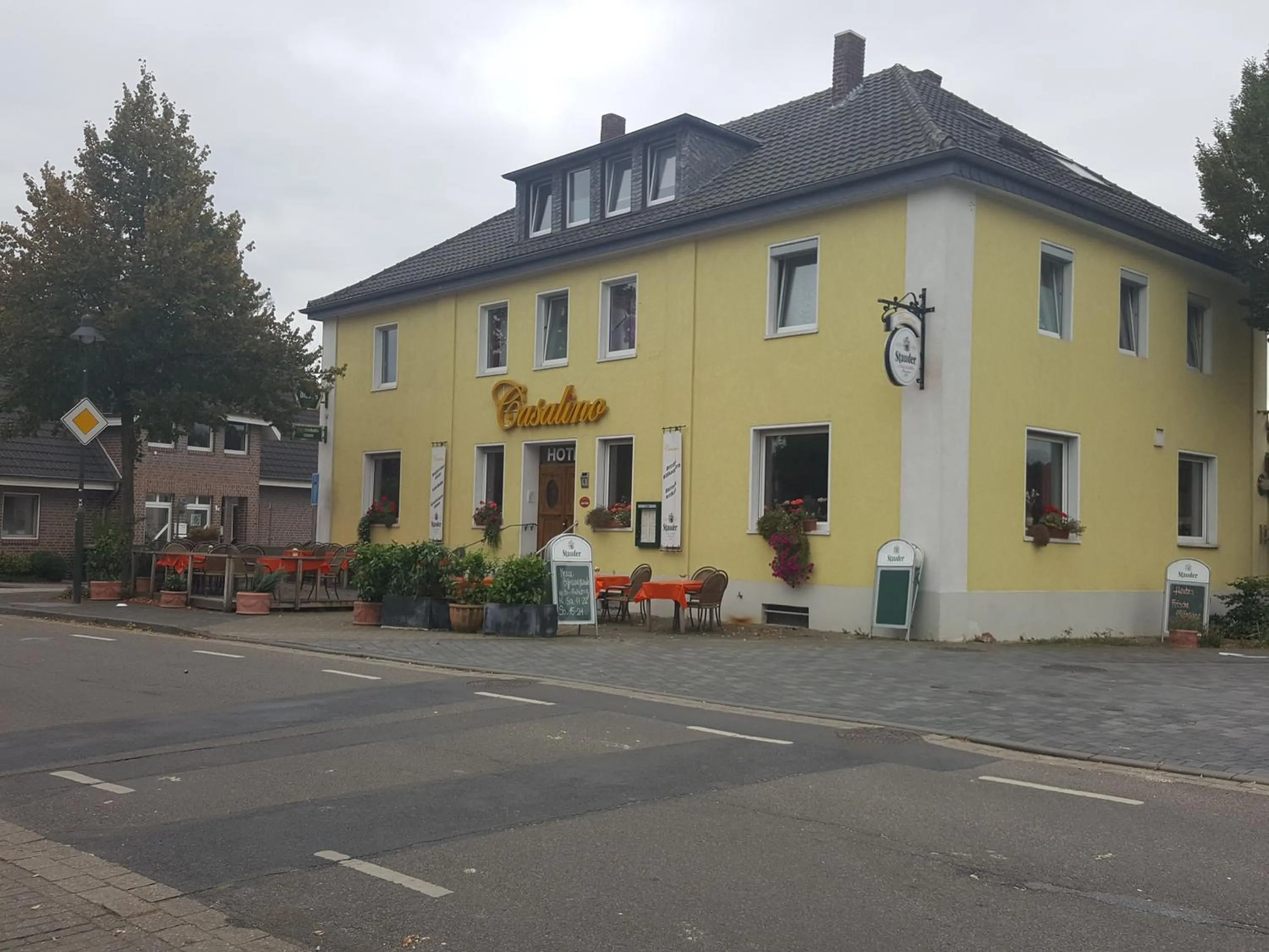 Facade/entrance in Casalino