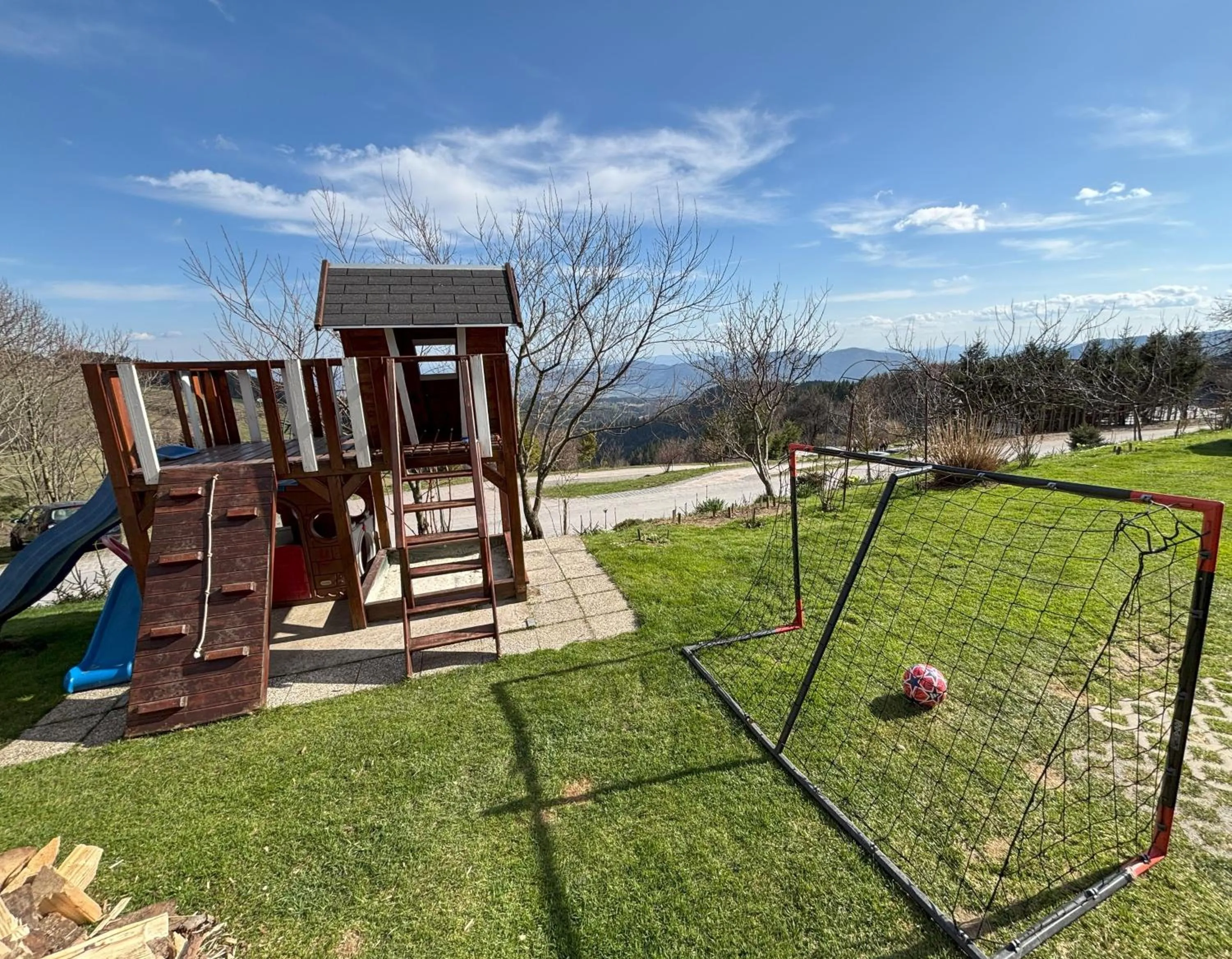 Day in Apartment Panorama