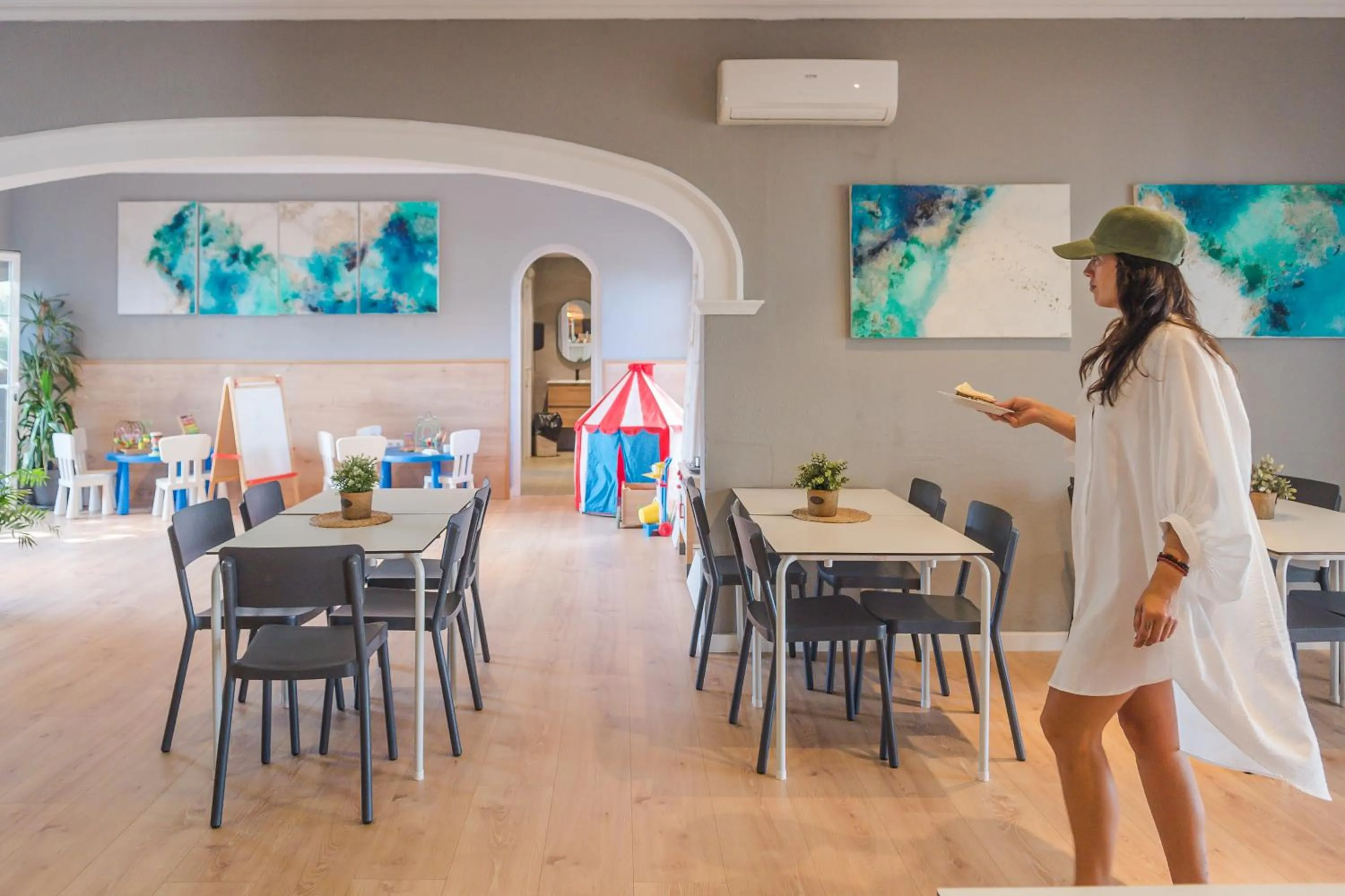 Restaurant/places to eat in Aparthotel Nelva Resort