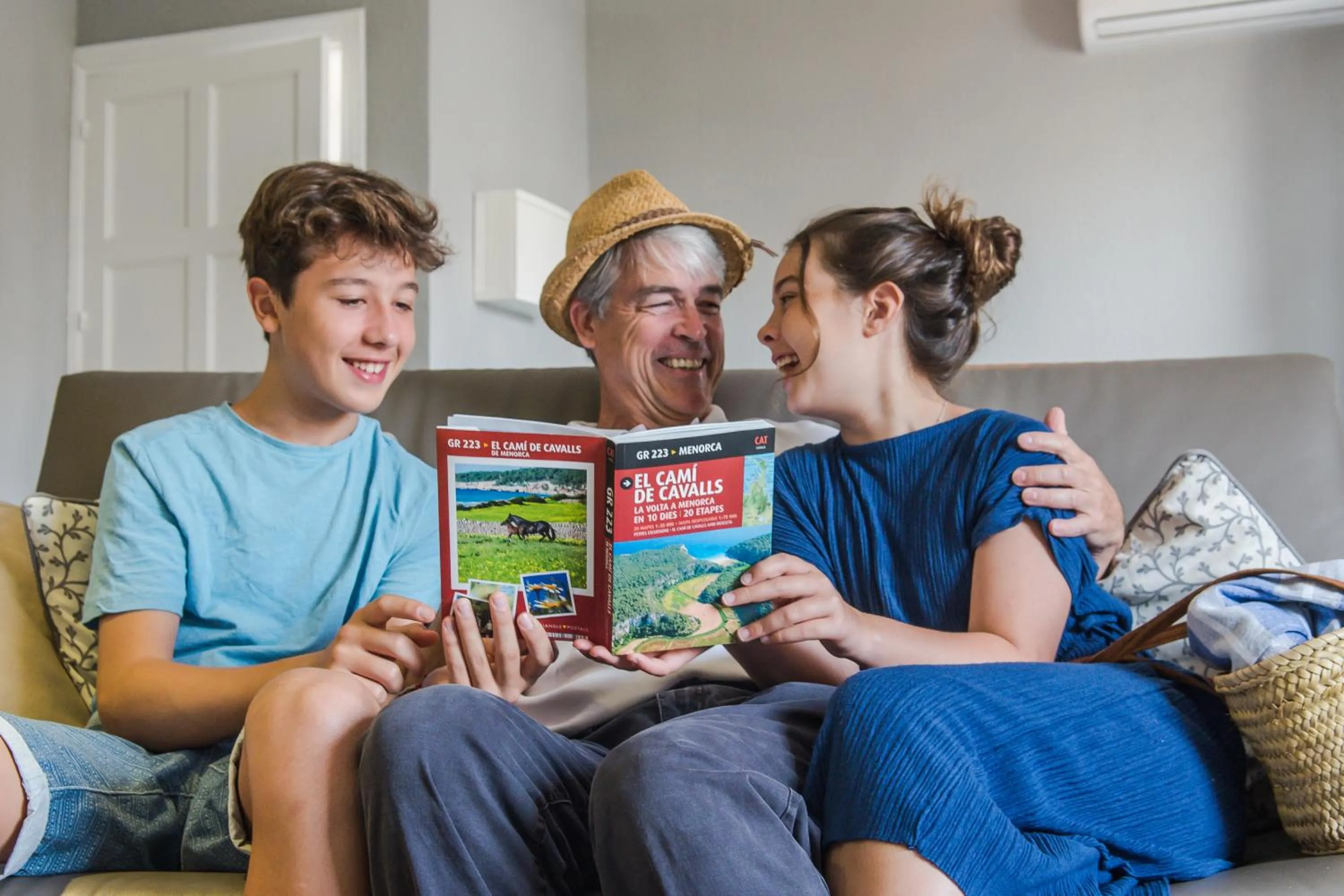 People in Aparthotel Nelva Resort