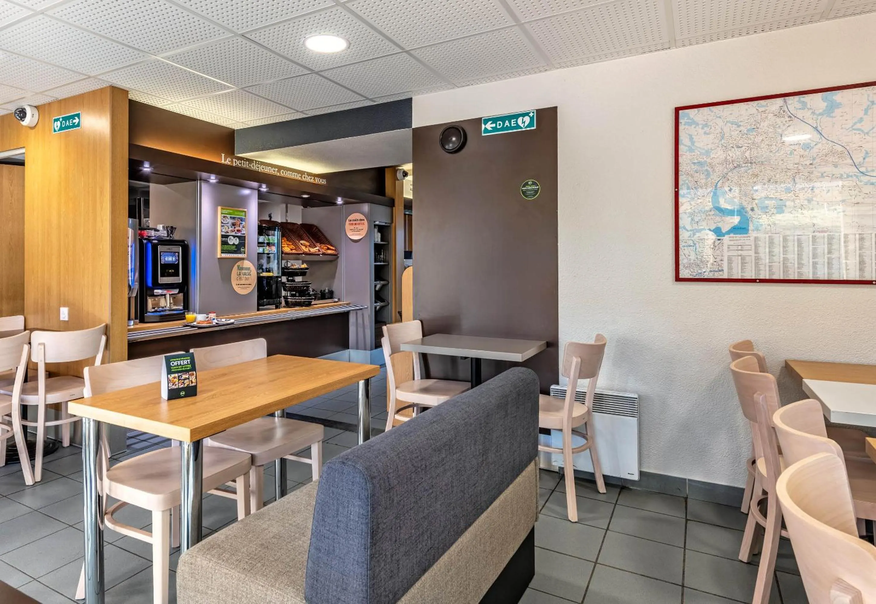 Breakfast in B&B HOTEL Quimper Nord Douarnenez