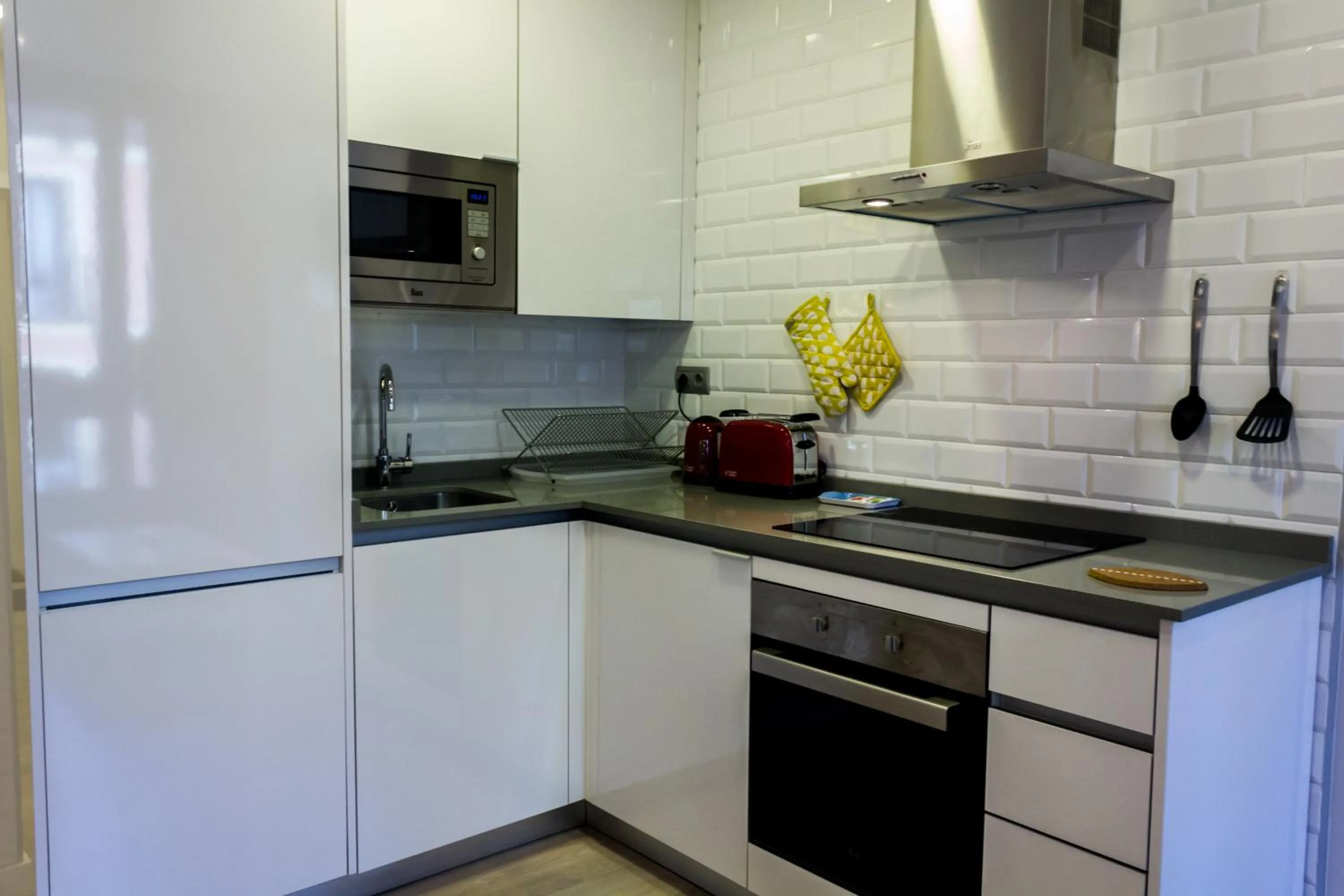 Kitchen or kitchenette in Arenal Suites Preciados