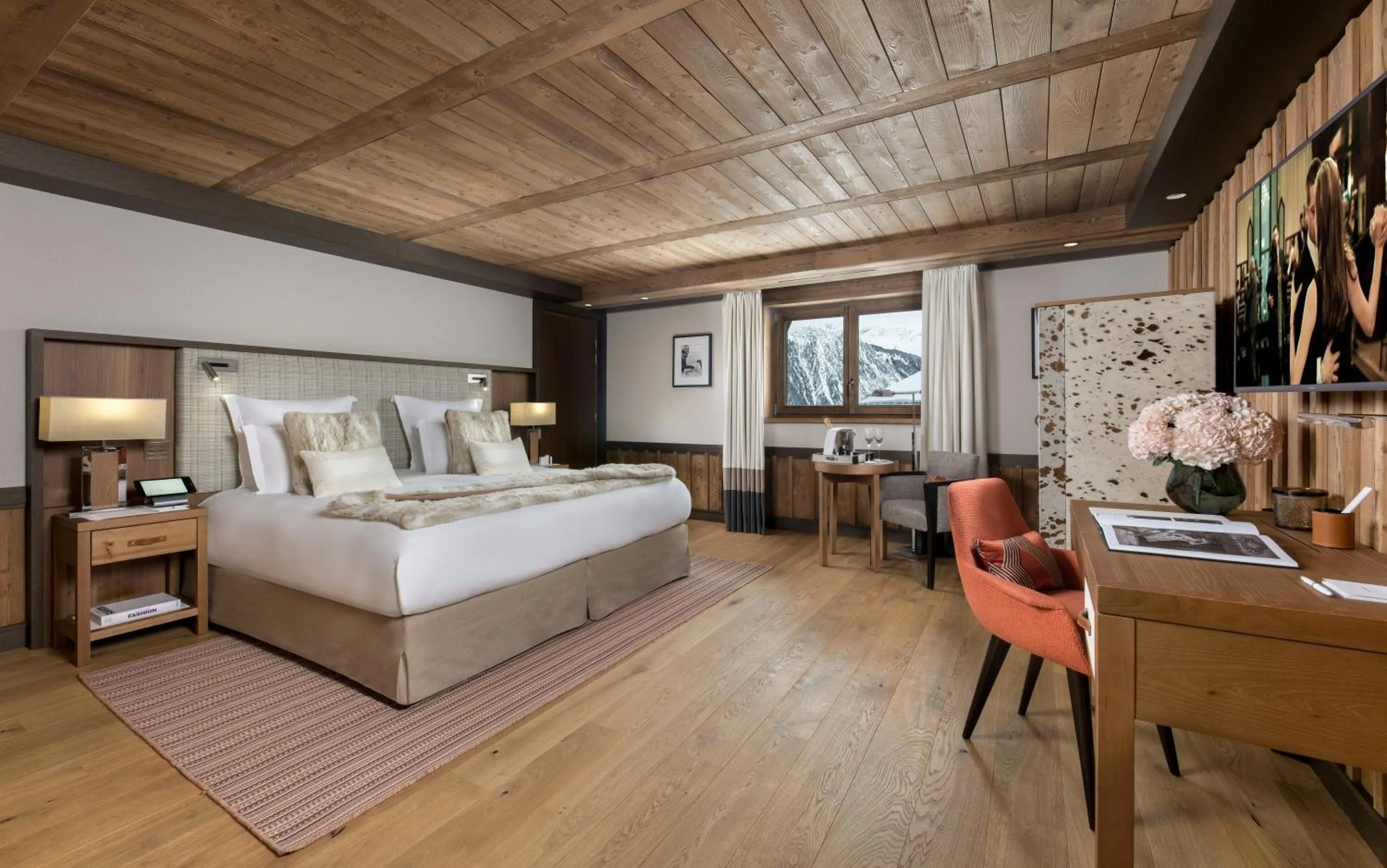 Photo of the whole room, Bed in Hôtel Barrière Les Neiges Courchevel