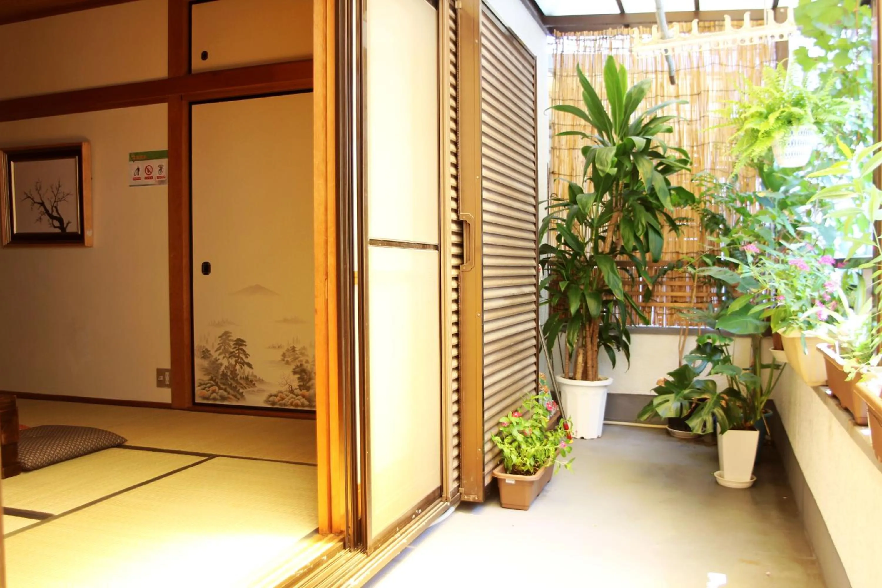 Facade/entrance in Osaka Umeda Yuan Hostel