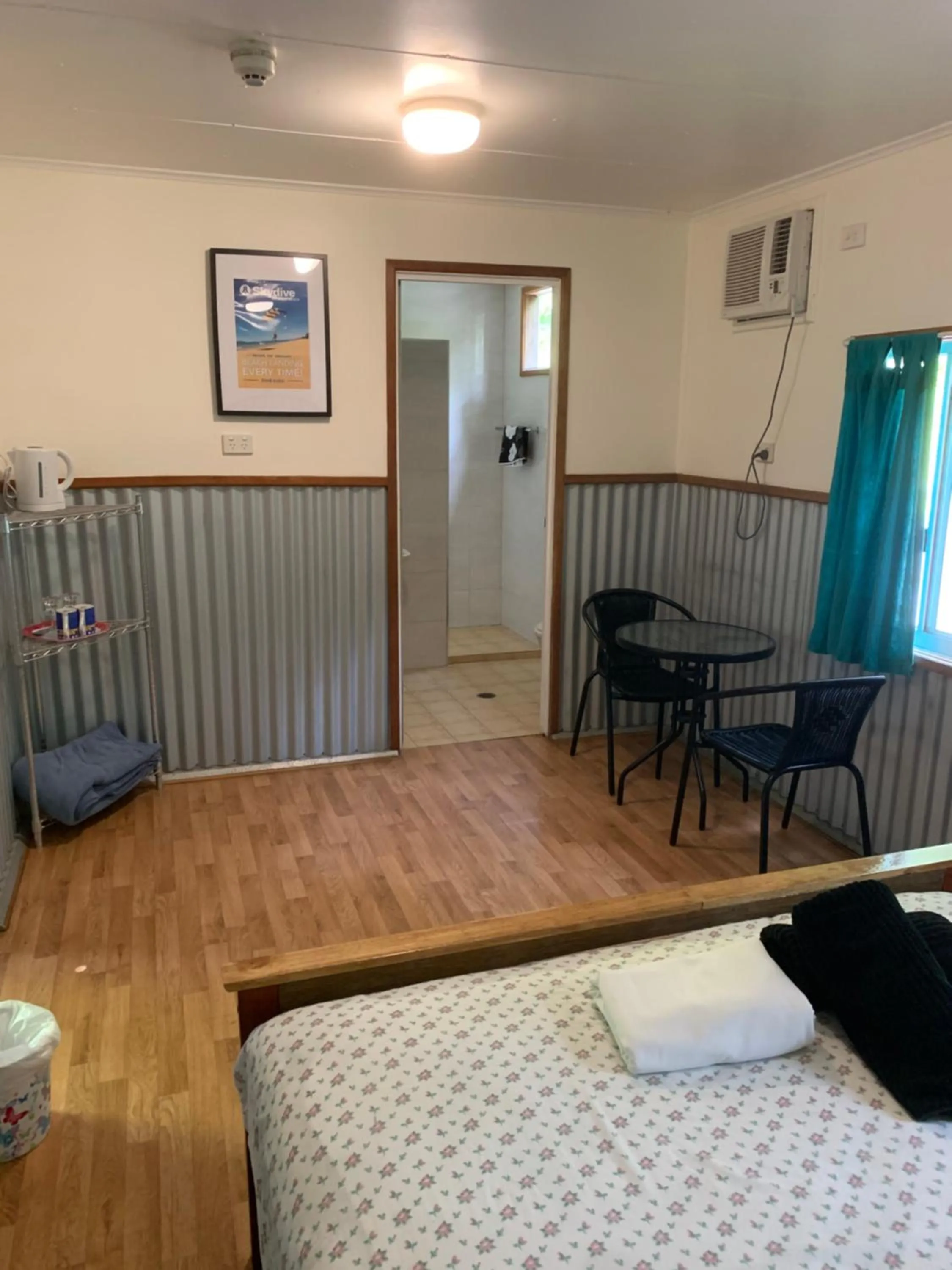 Bed in Scotty's Mission Beach