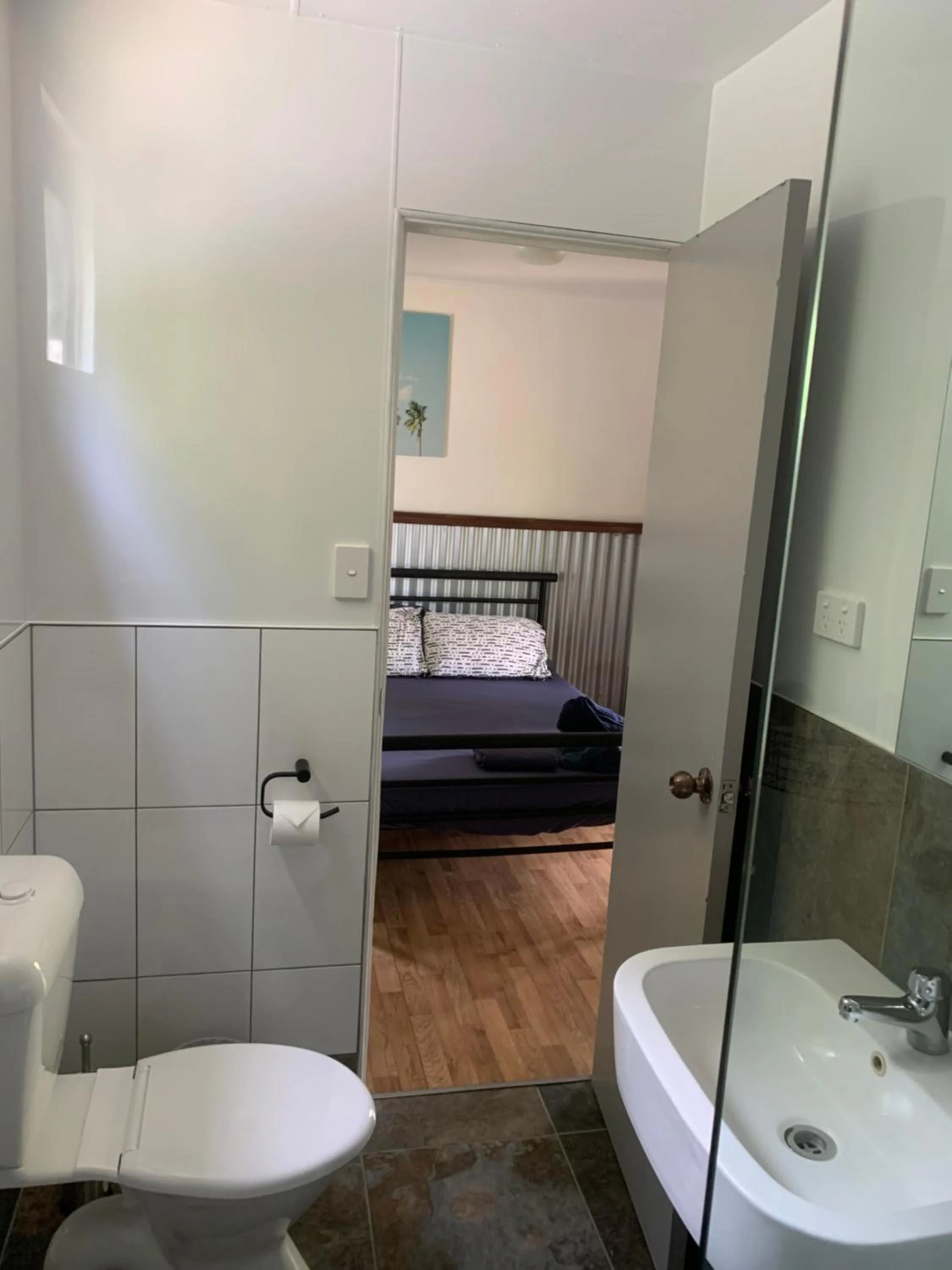 Bed in Scotty's Mission Beach