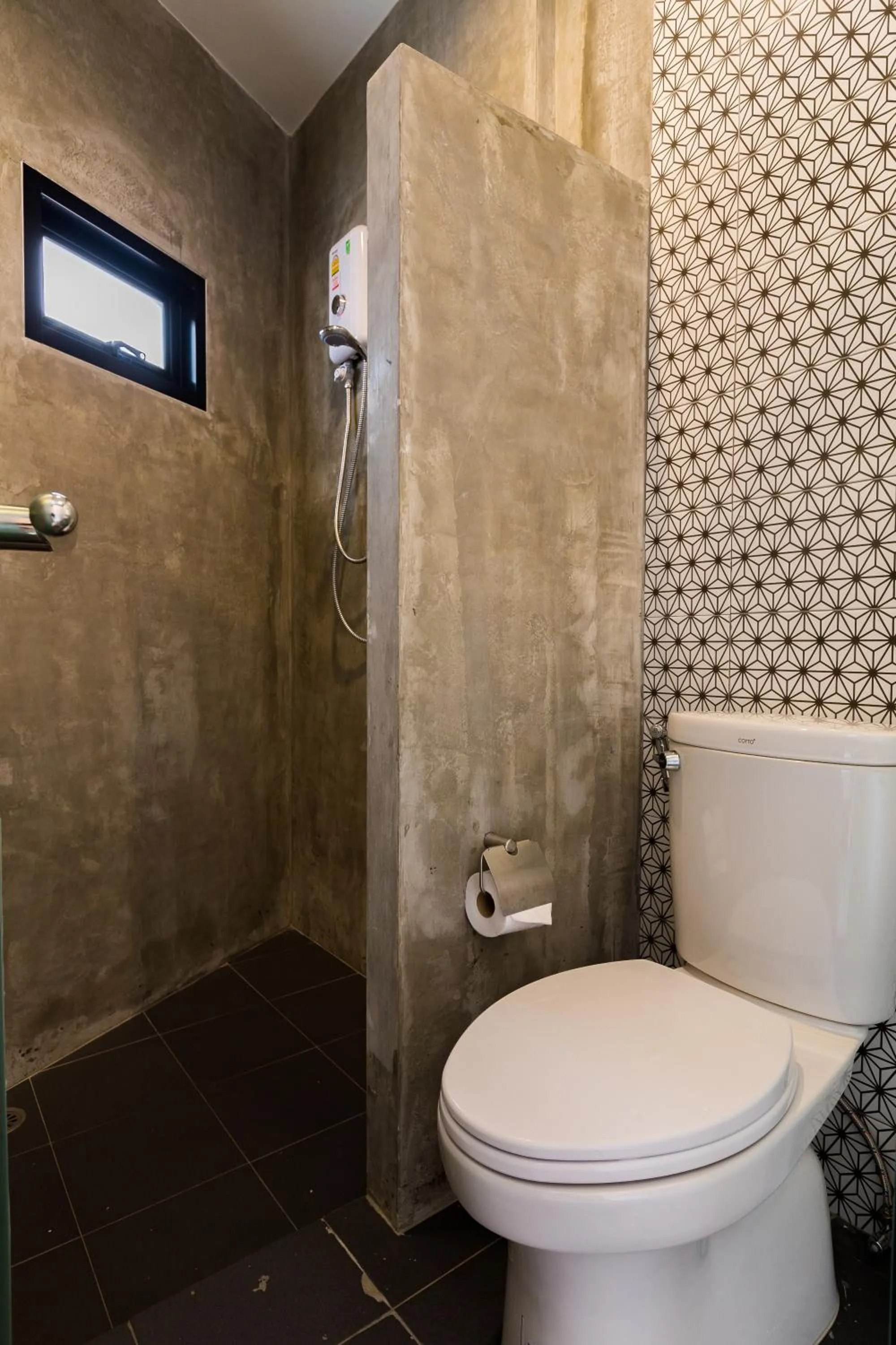 Toilet in Srisuksant Square