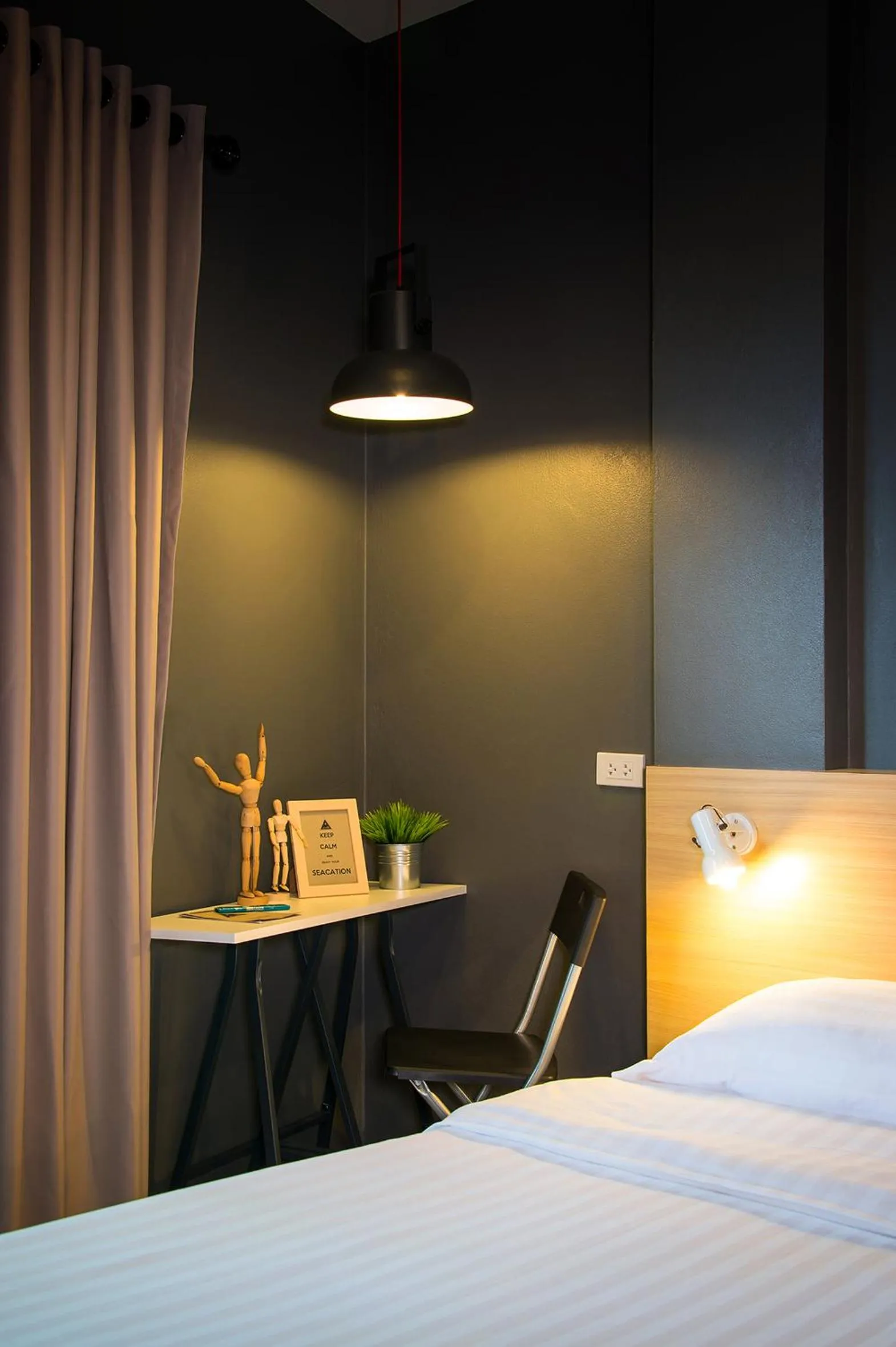 Bed in Srisuksant Square