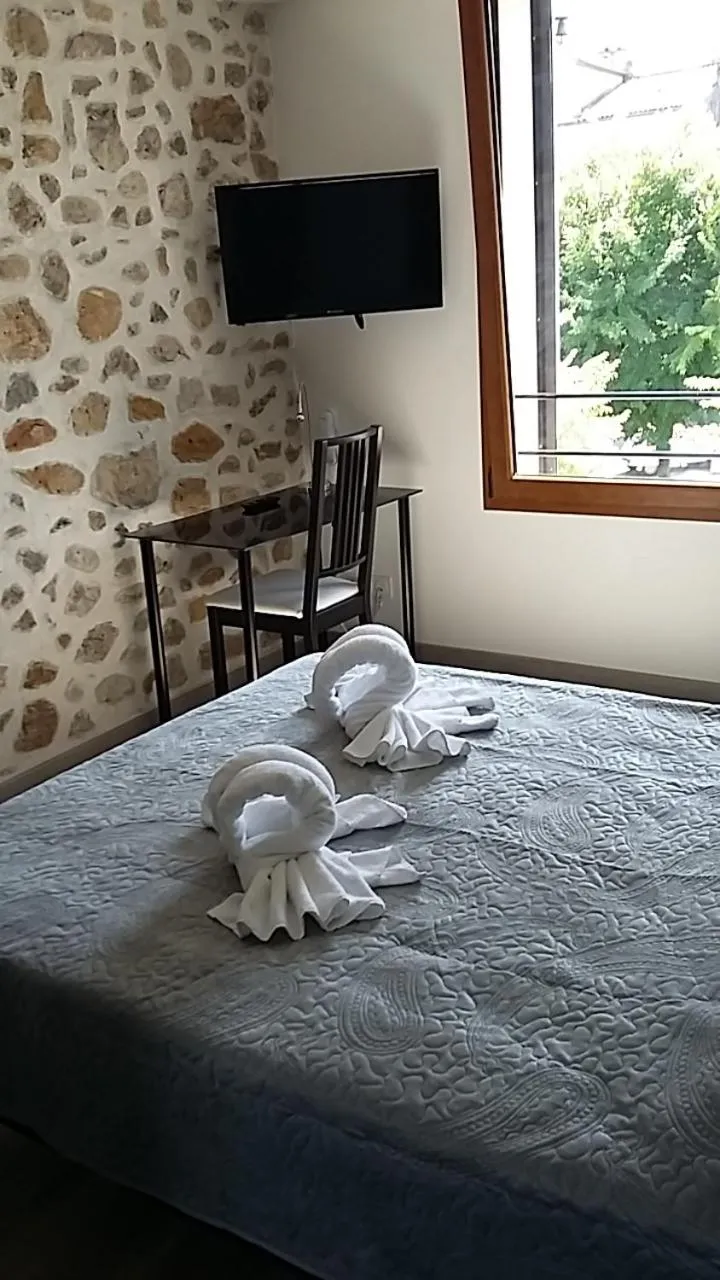 Bedroom, Bed in Palais Cathare