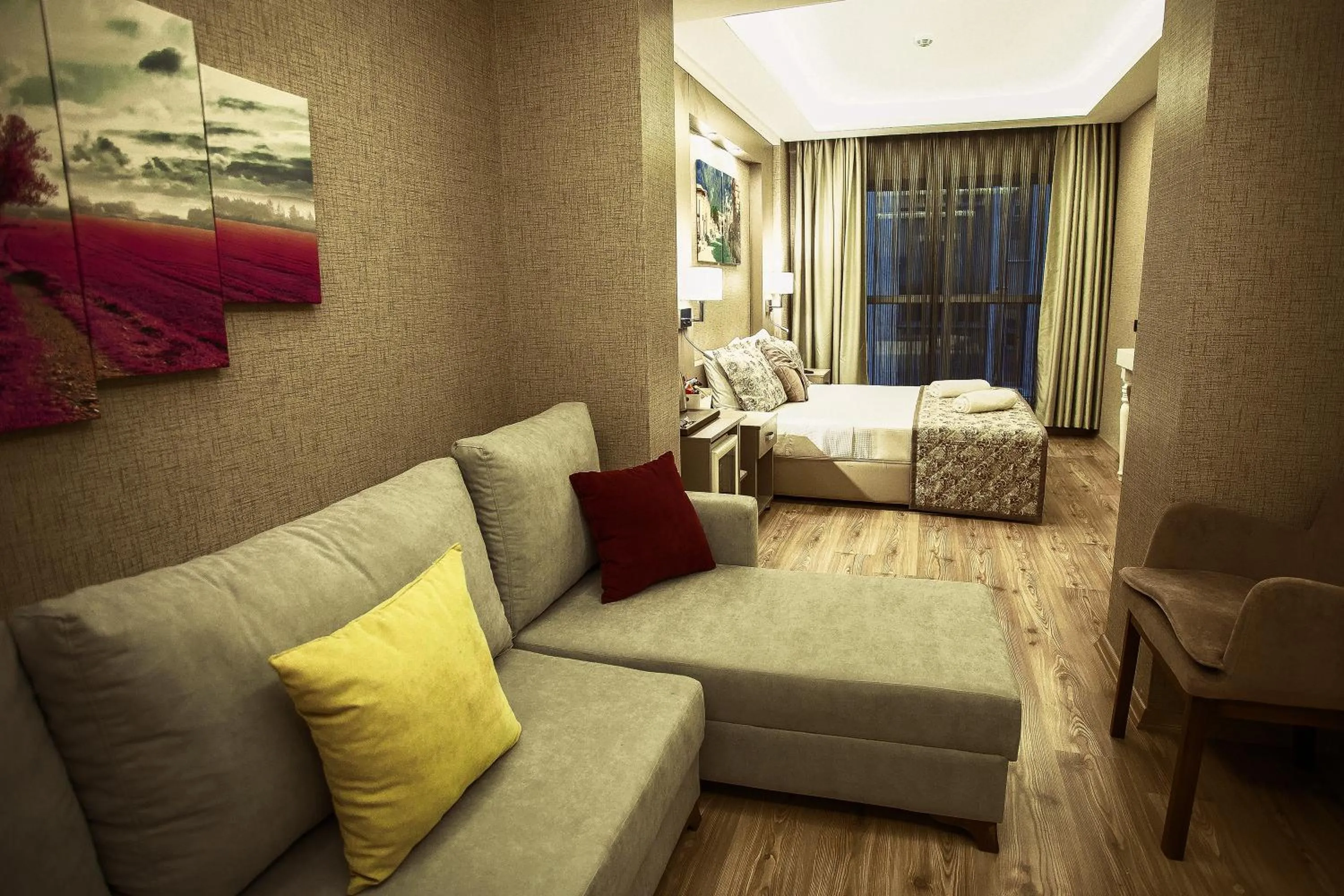 Bedroom, Bed in Hotel Iz