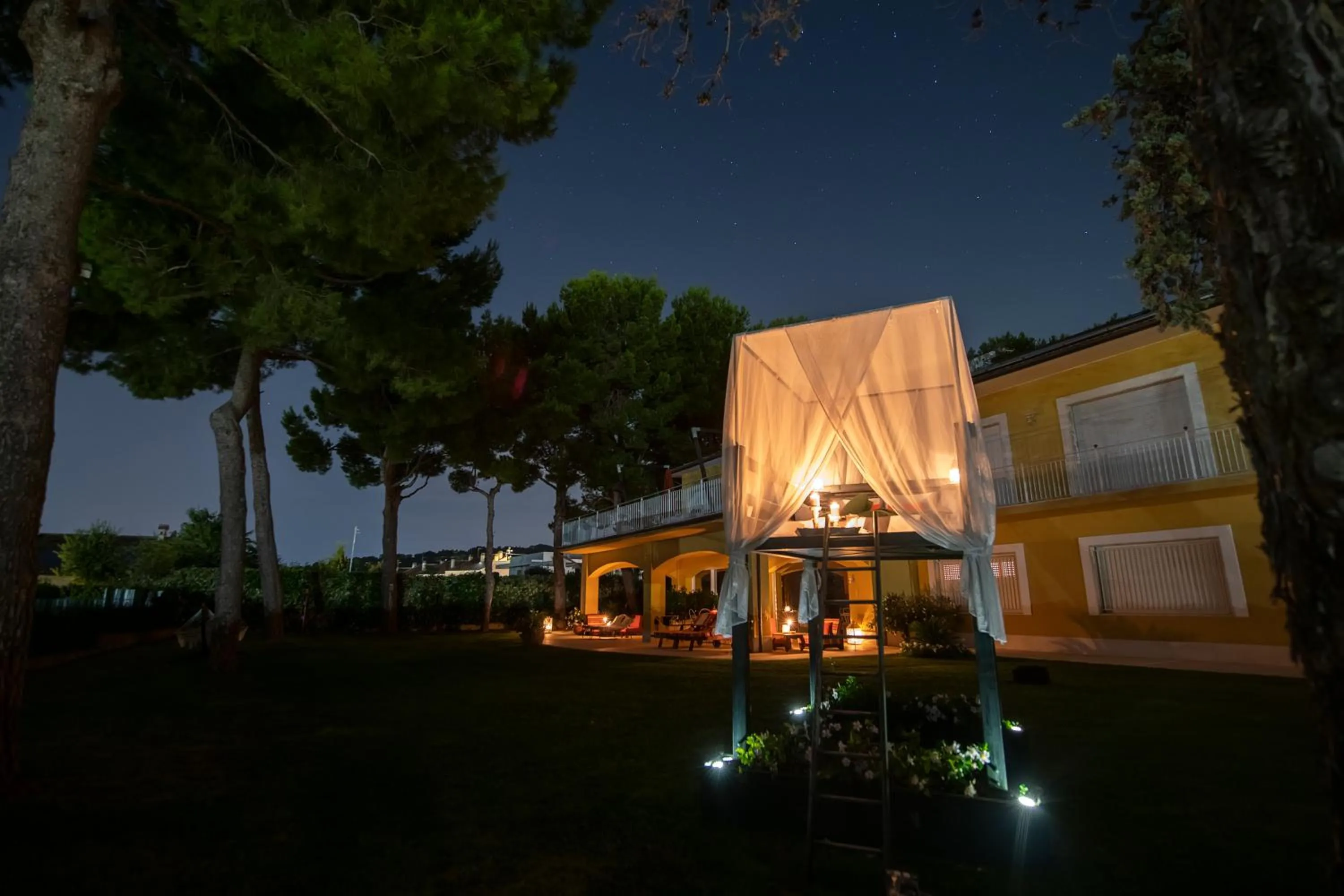 Property building in Tra gli Alberi e il Mare