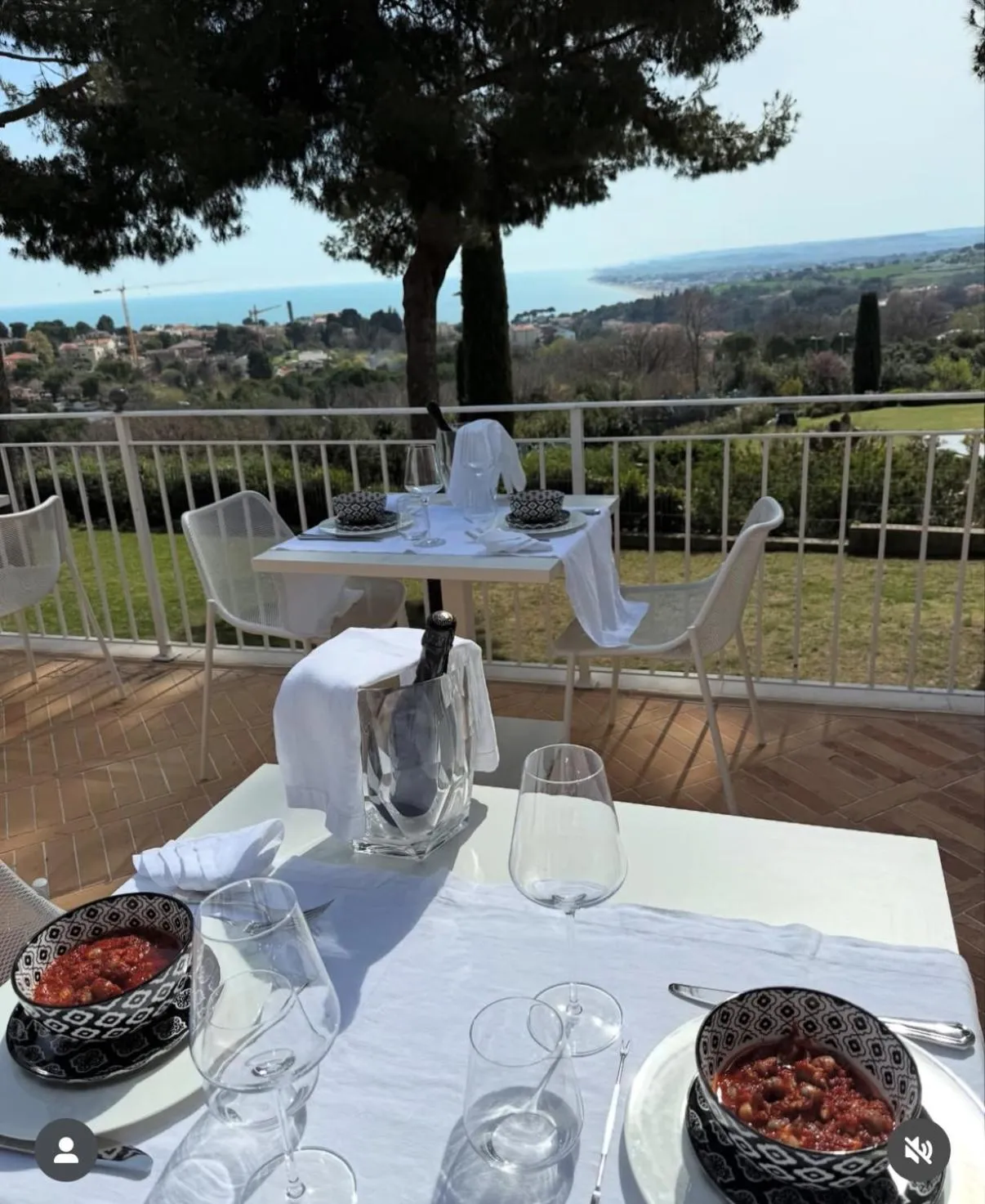 Restaurant/places to eat in Tra gli Alberi e il Mare