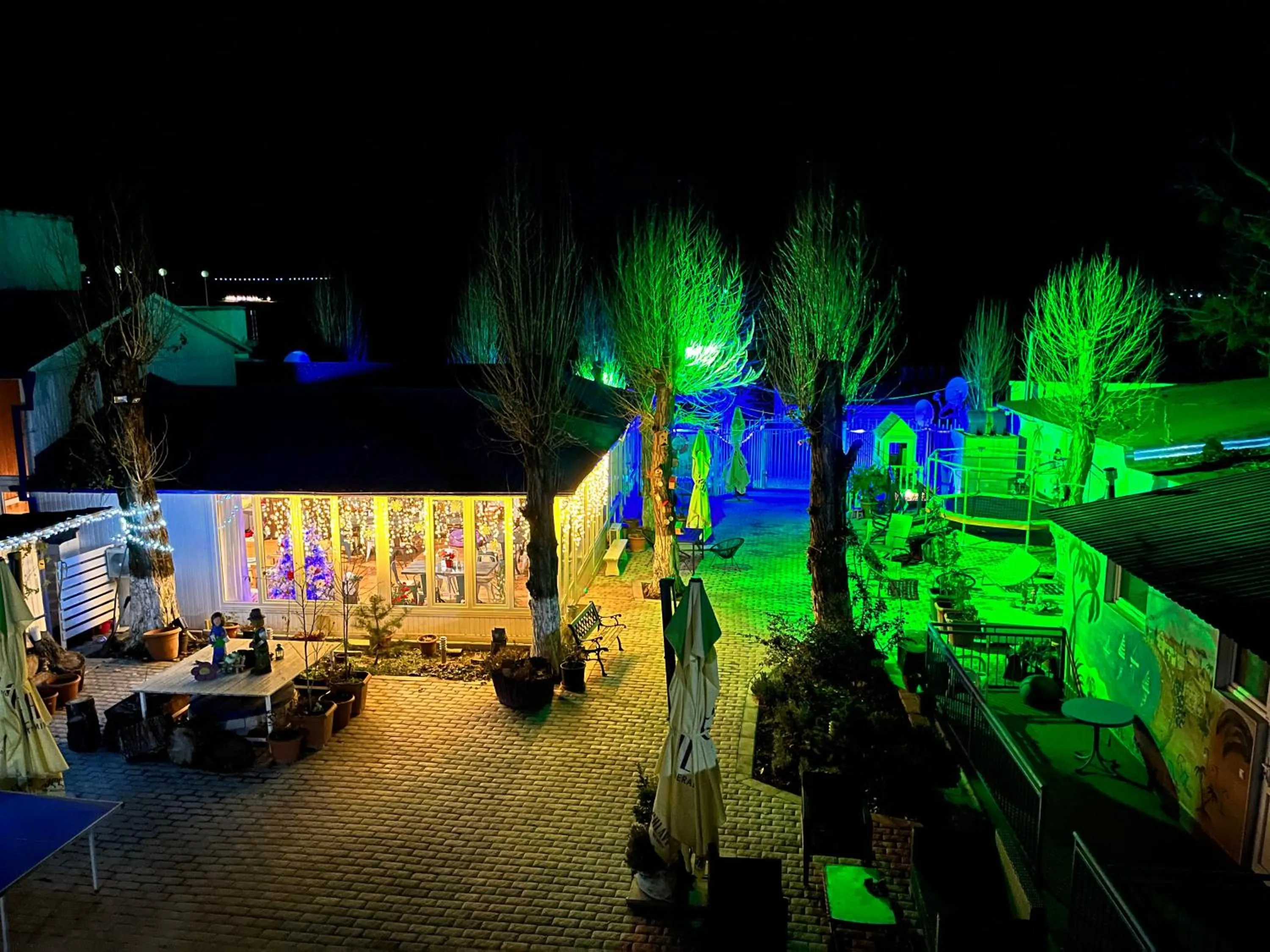 Patio in Laguna Beach Club Bazaleti Lake