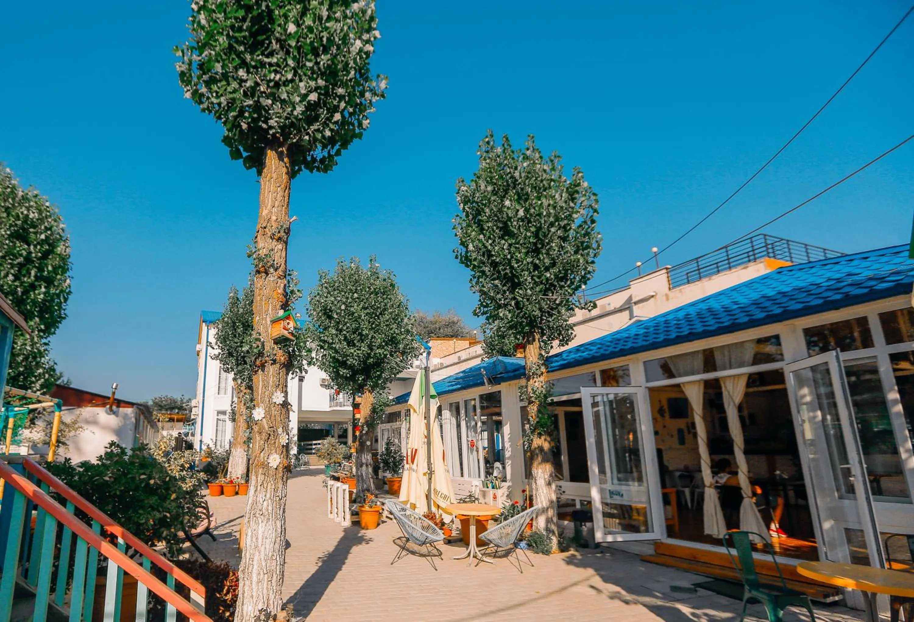 Patio in Laguna Beach Club Bazaleti Lake