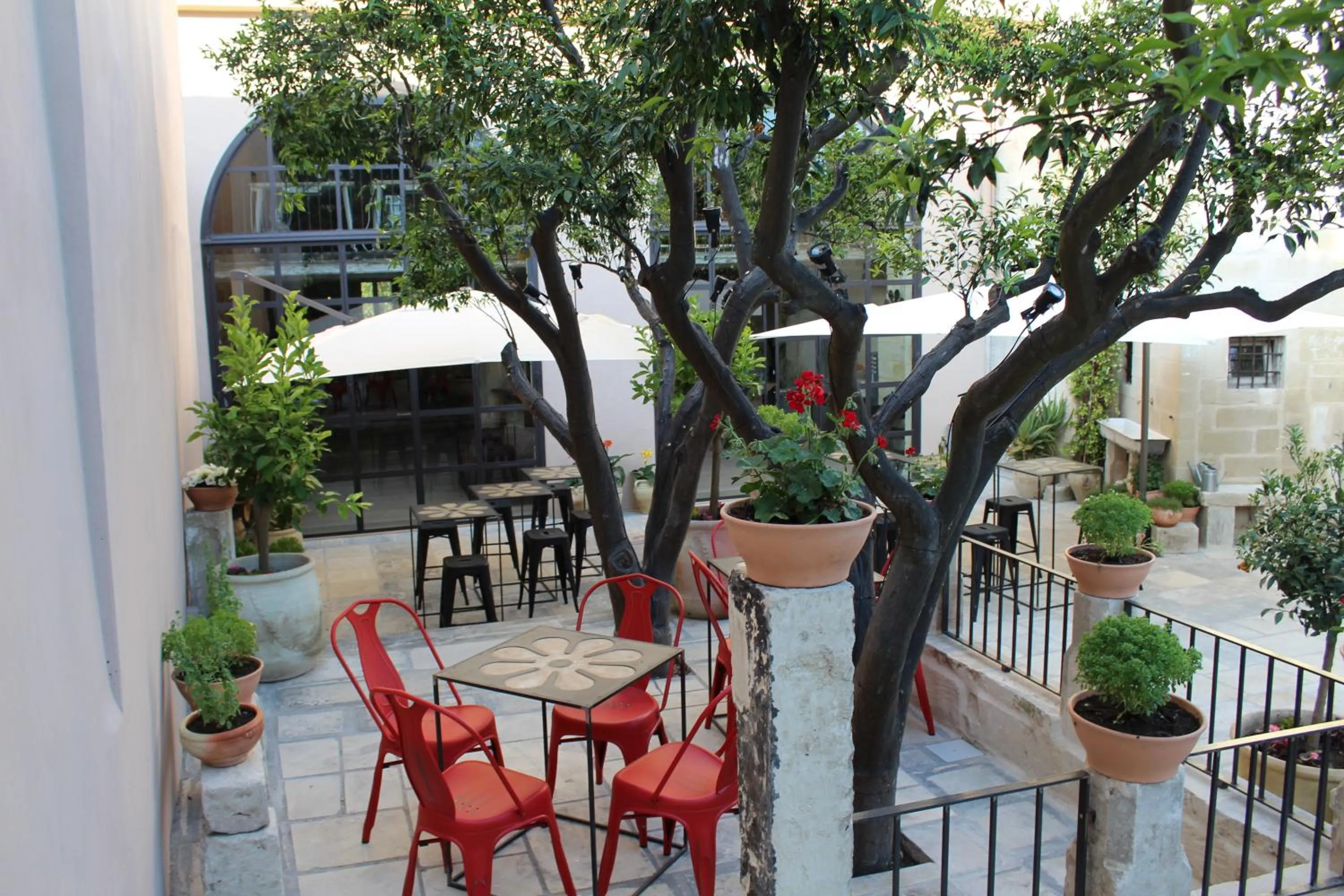 Garden in Palazzo Mandurino luxury relais