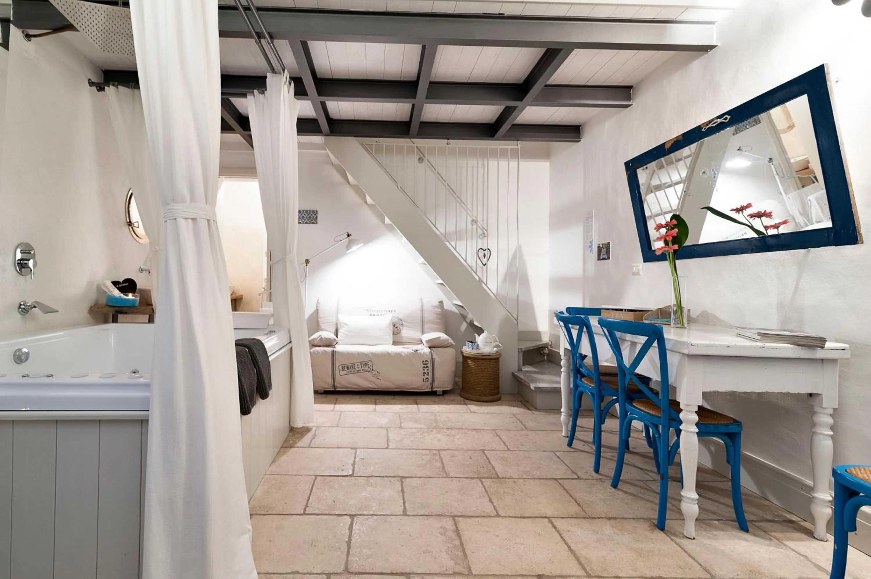 Shower in Palazzo Mandurino luxury relais