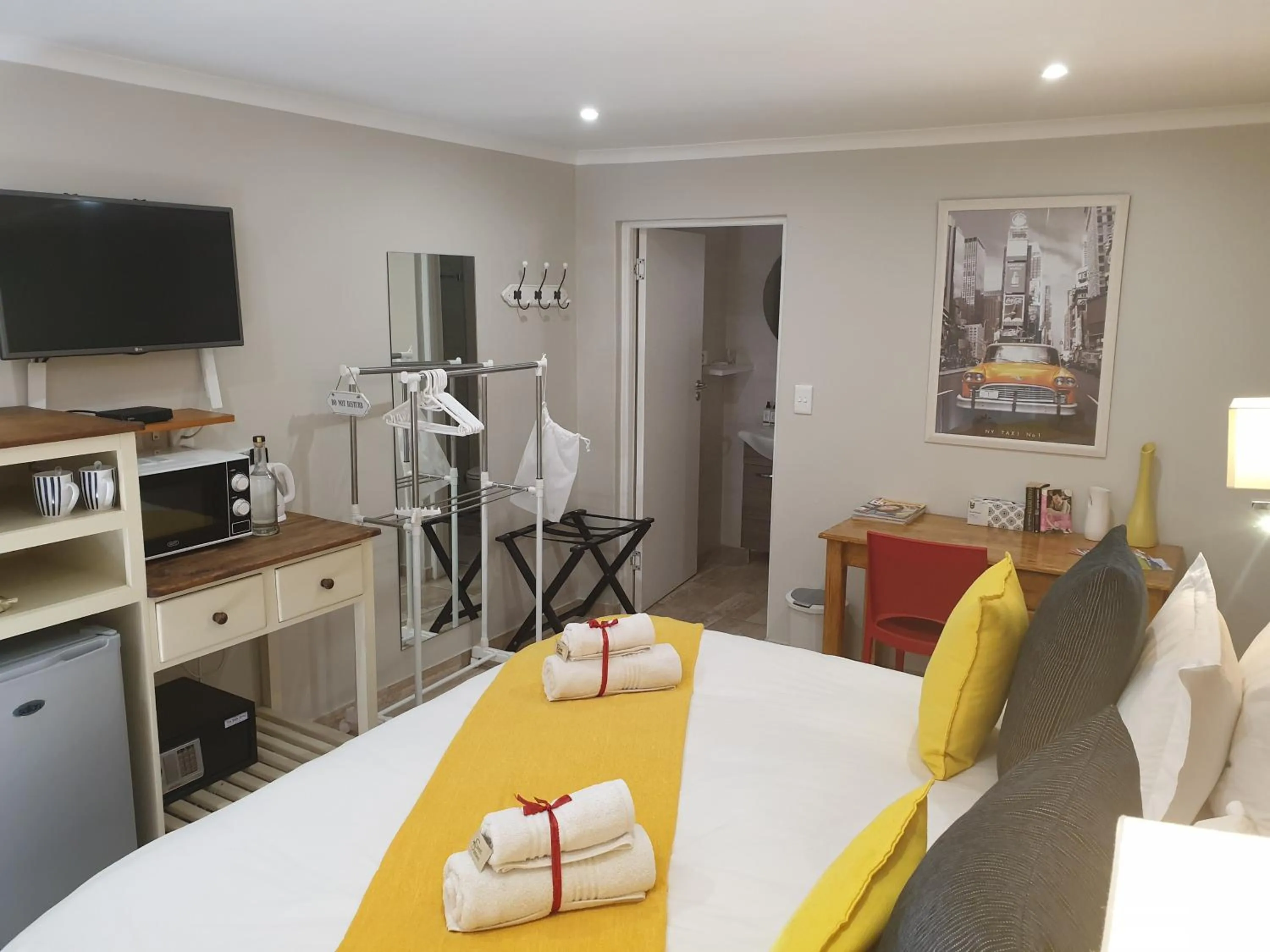 TV and multimedia in Dilisca Guesthouse