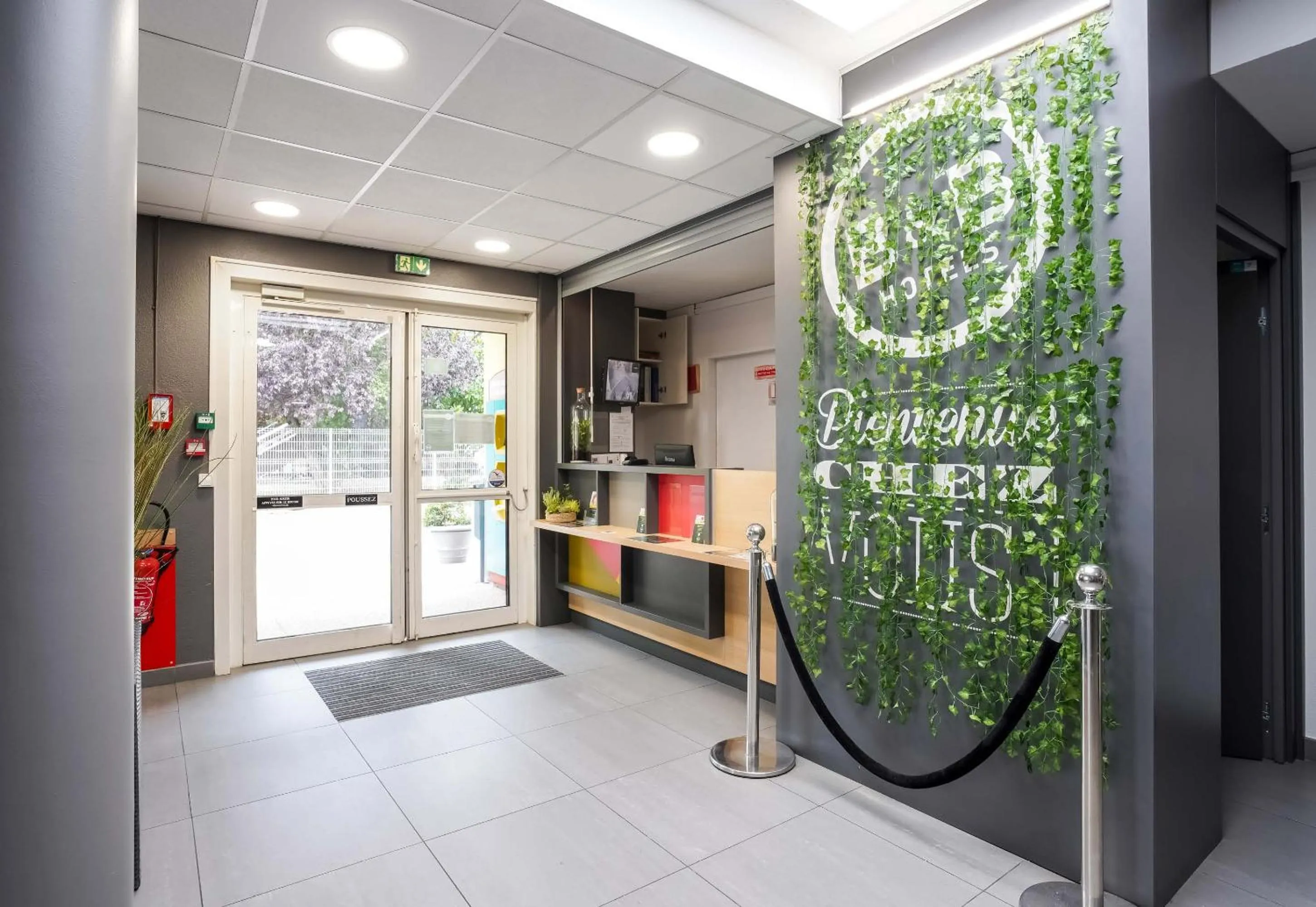 Lobby or reception in B&B HOTEL Goussainville CDG