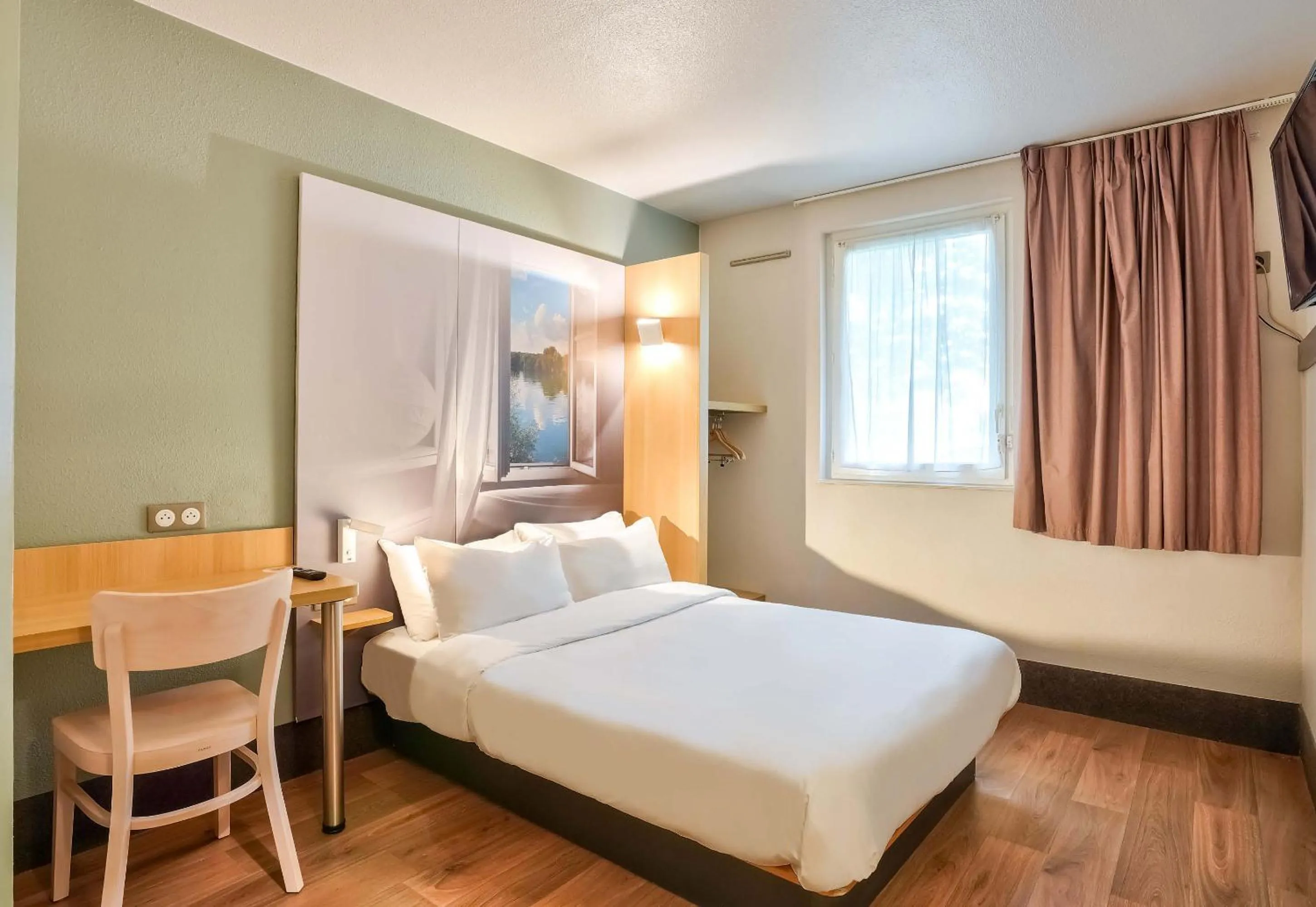 Bedroom, Bed in B&B HOTEL Goussainville CDG