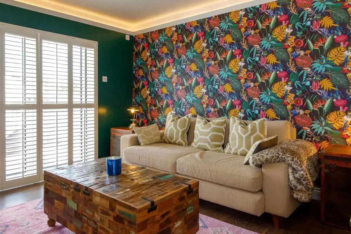 Other in The Kite House