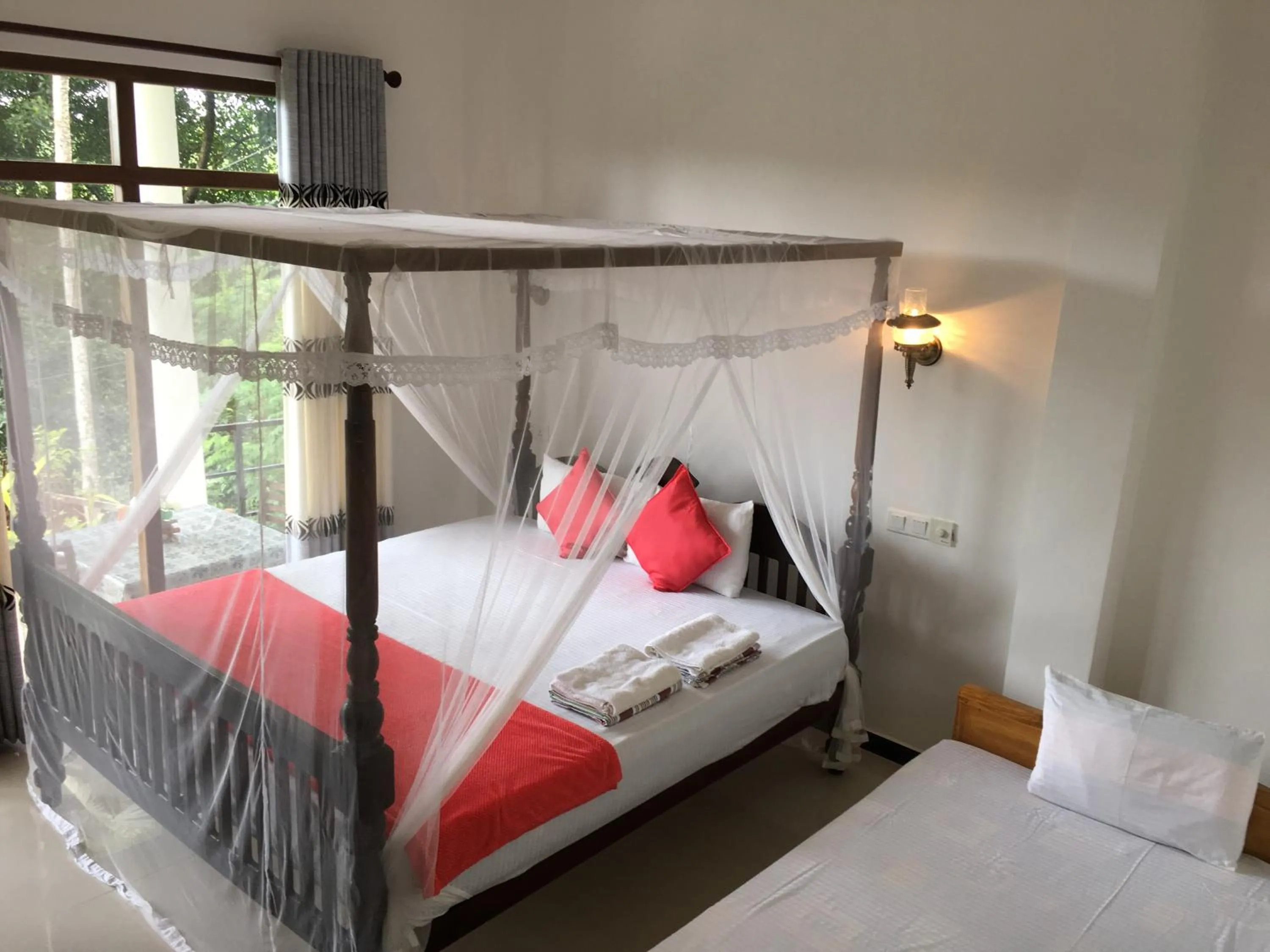 Bed in Villa Kaetana Lanka Unawatuna