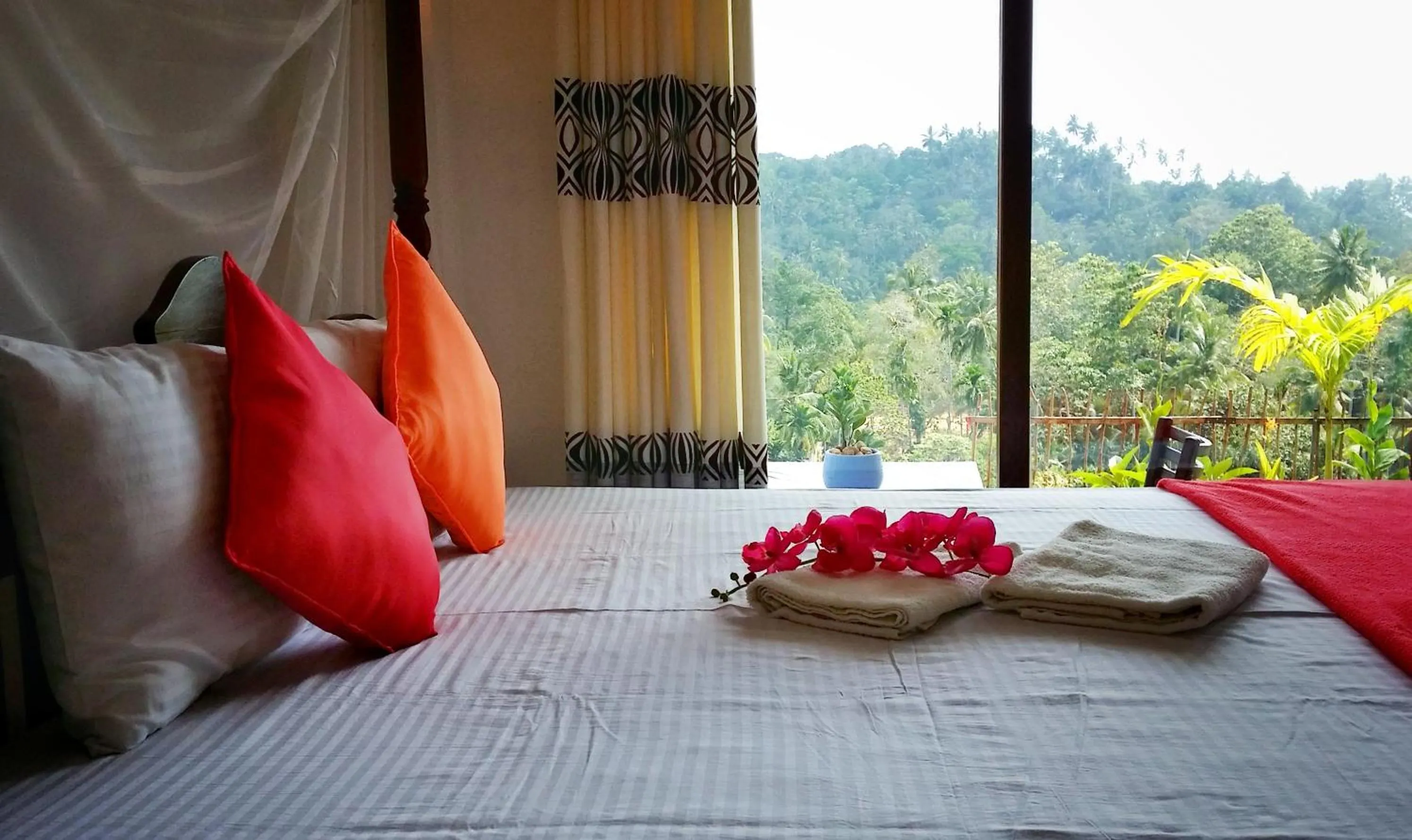 Bed in Villa Kaetana Lanka Unawatuna