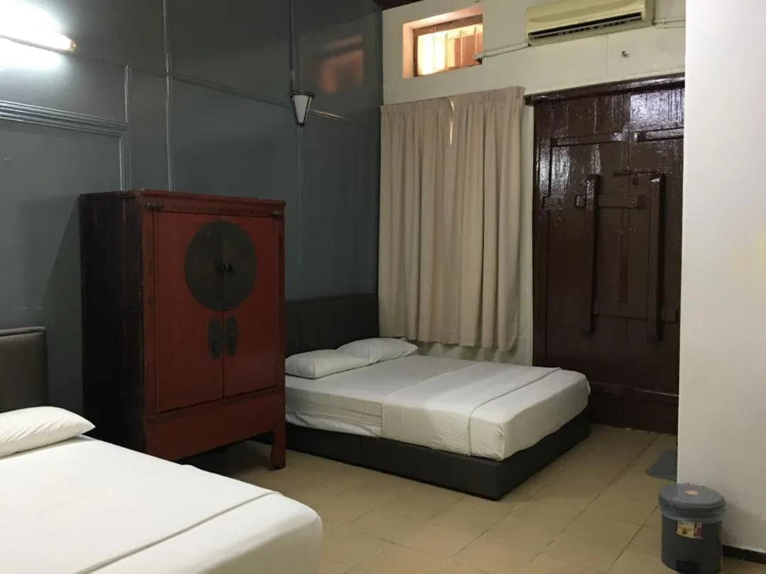 Bed in Old Penang Hotel - Trang Road