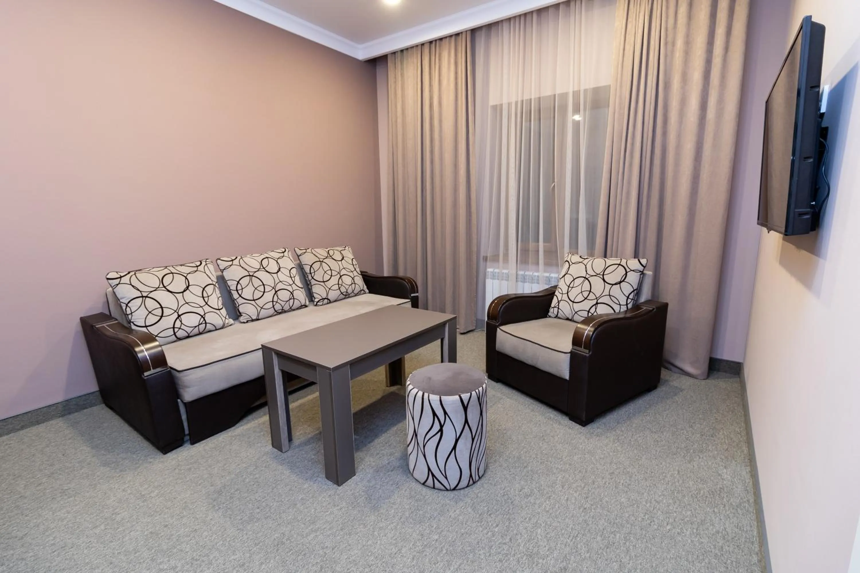 Living room in Aragats Hotel