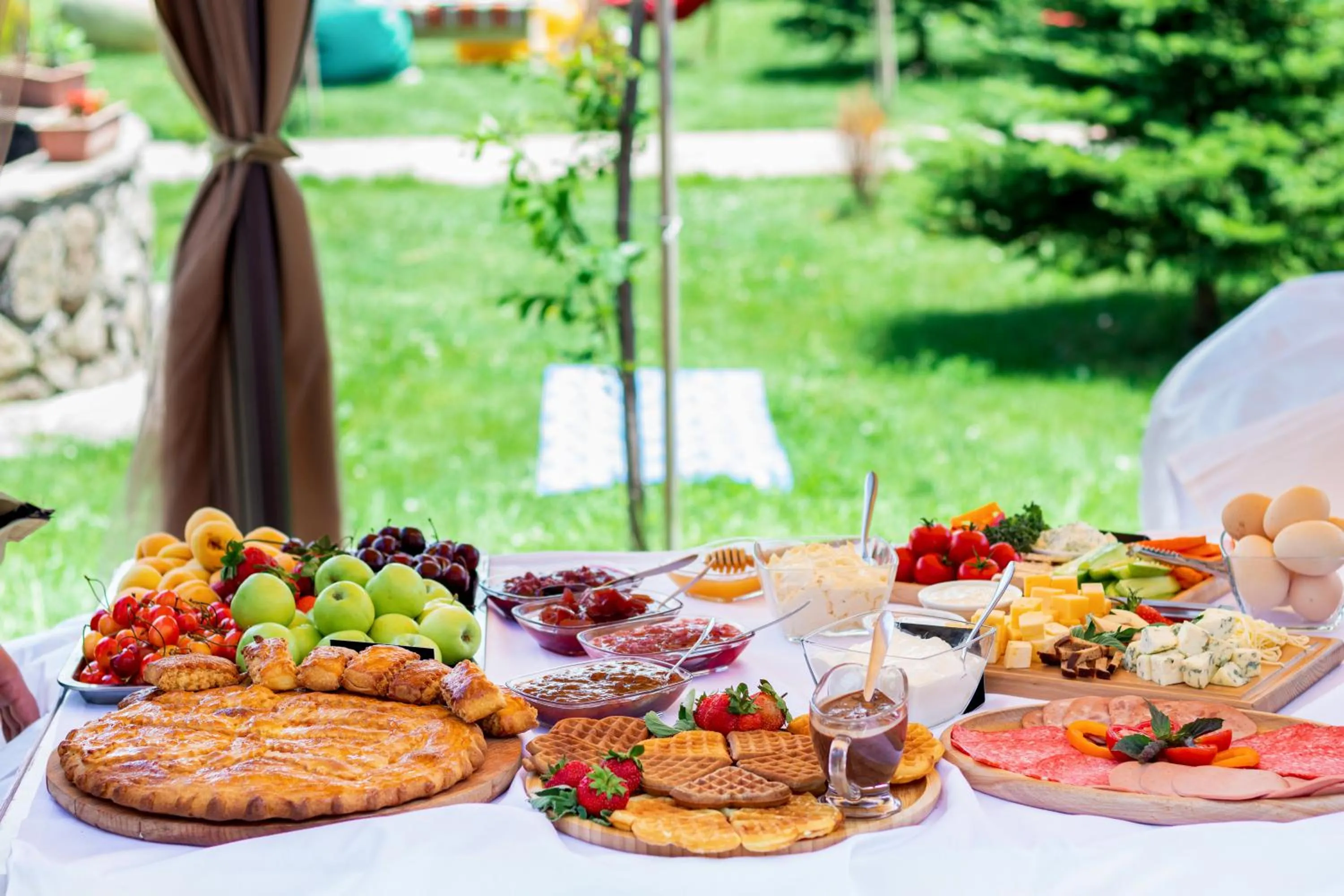 Food and drinks in Aragats Hotel