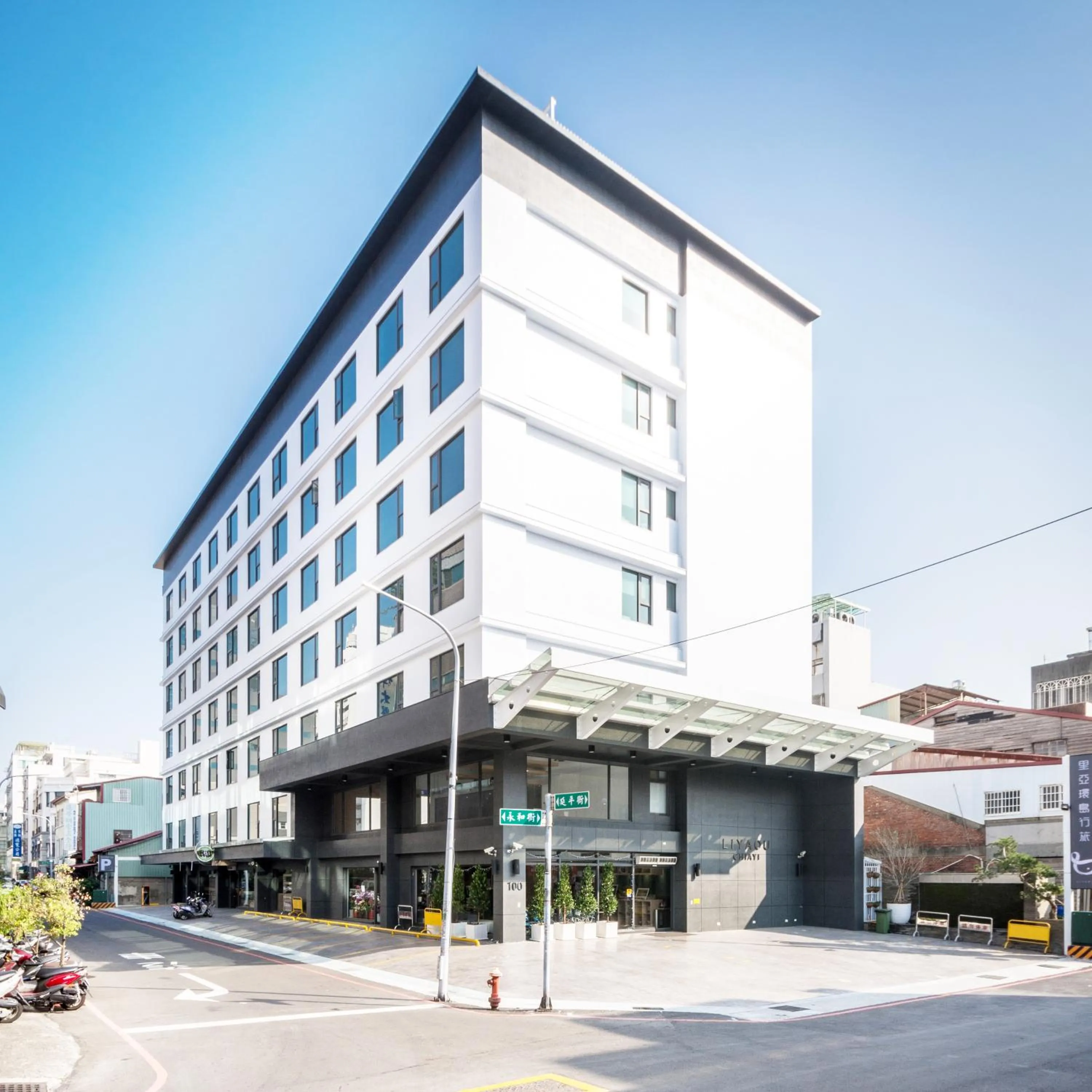 Property building in Hotel Liyaou