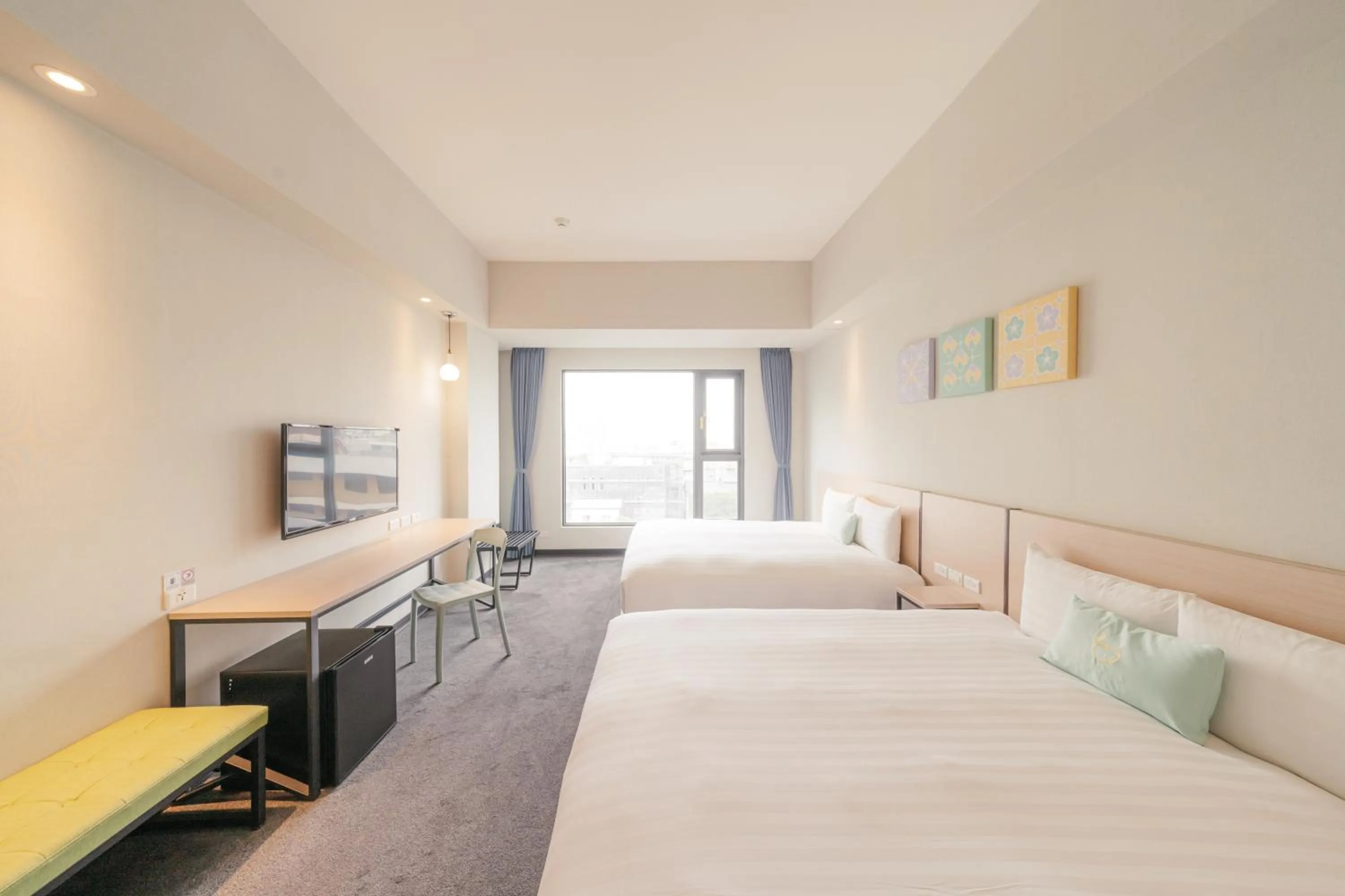 Photo of the whole room, Bed in Hotel Liyaou