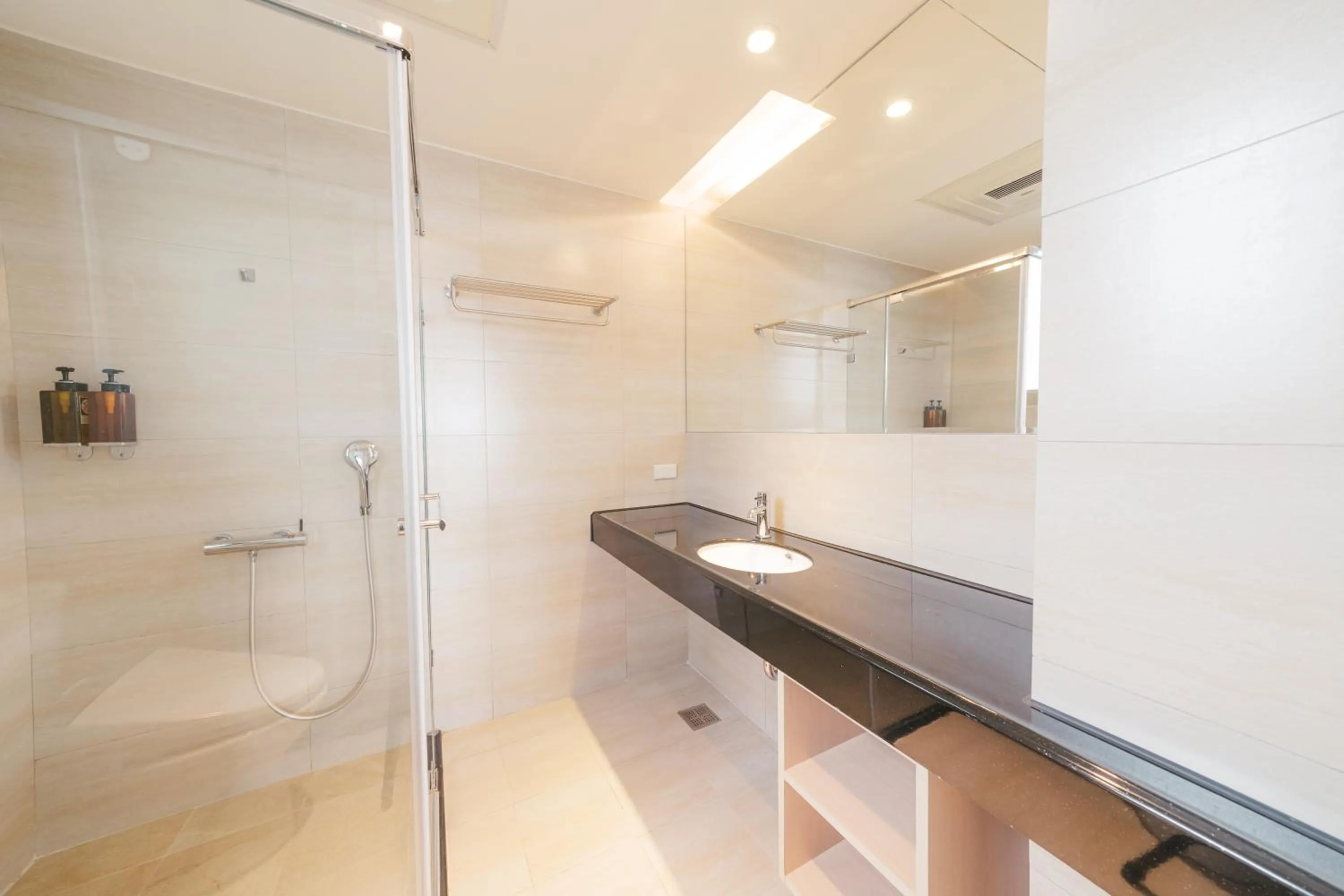 Toilet in Hotel Liyaou