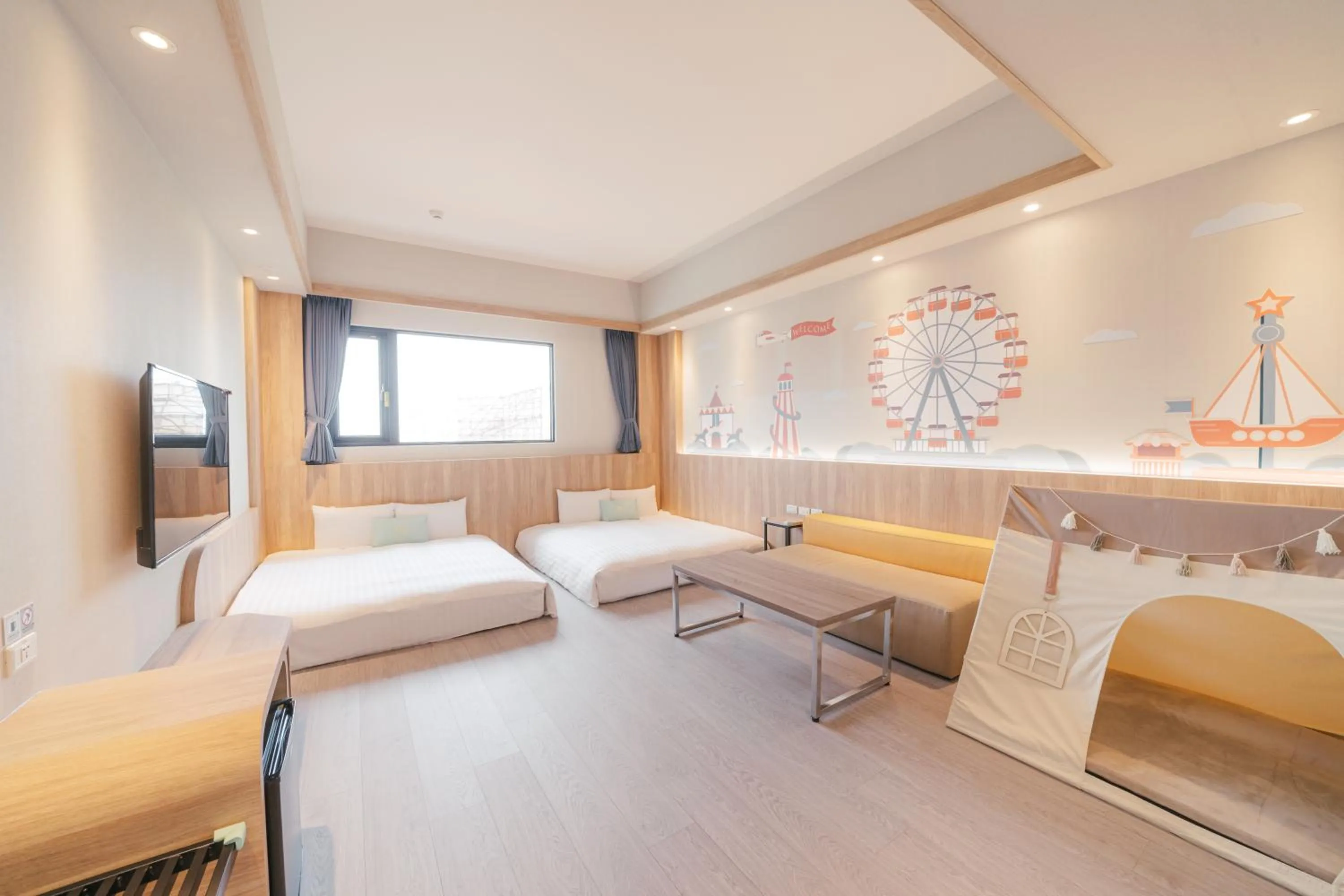 Children play ground, Bed in Hotel Liyaou