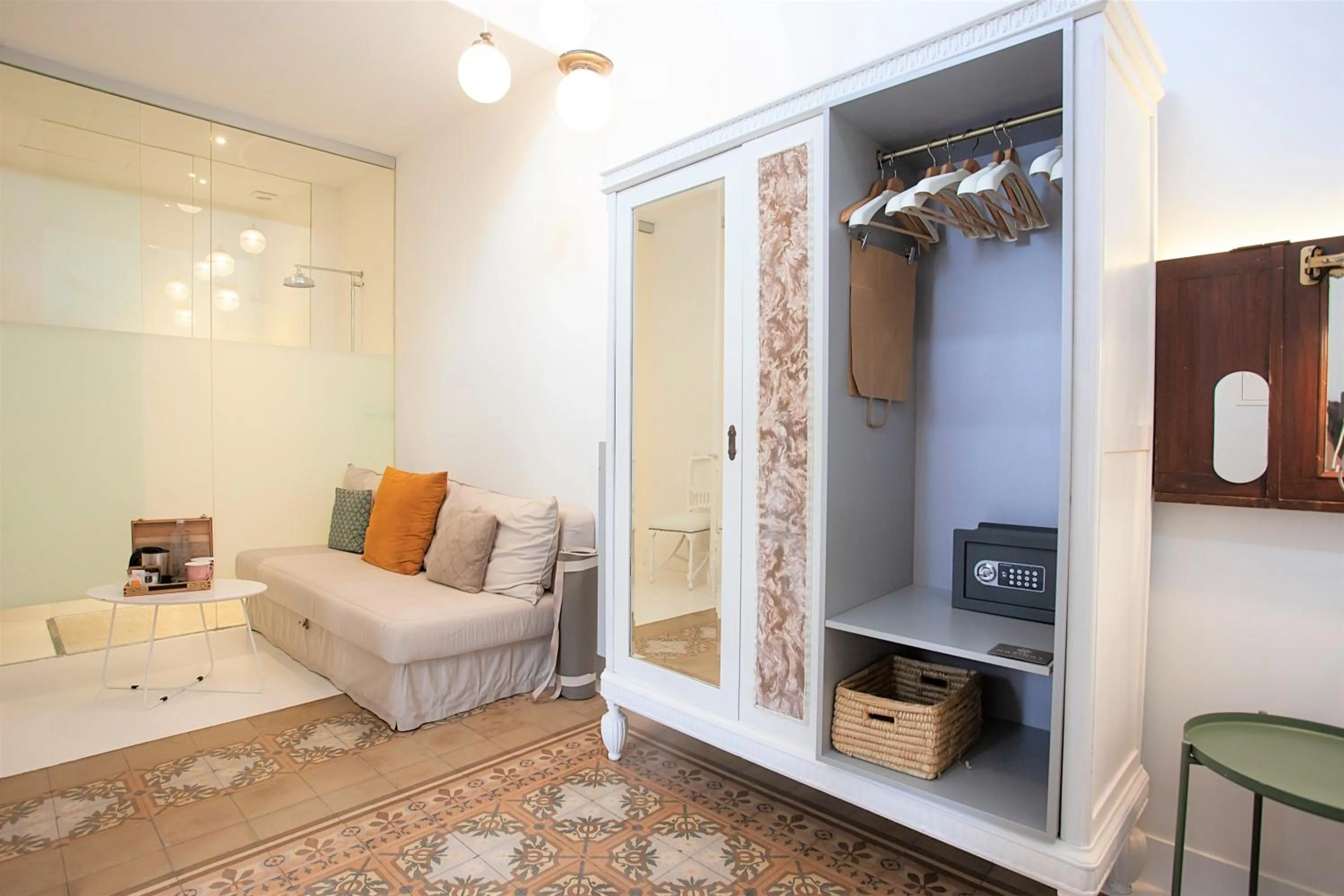 Shower in Hotel Madinat